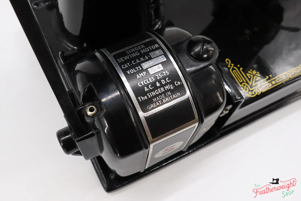 Singer Featherweight 221K Sewing Machine, French EF707*** - Image 20