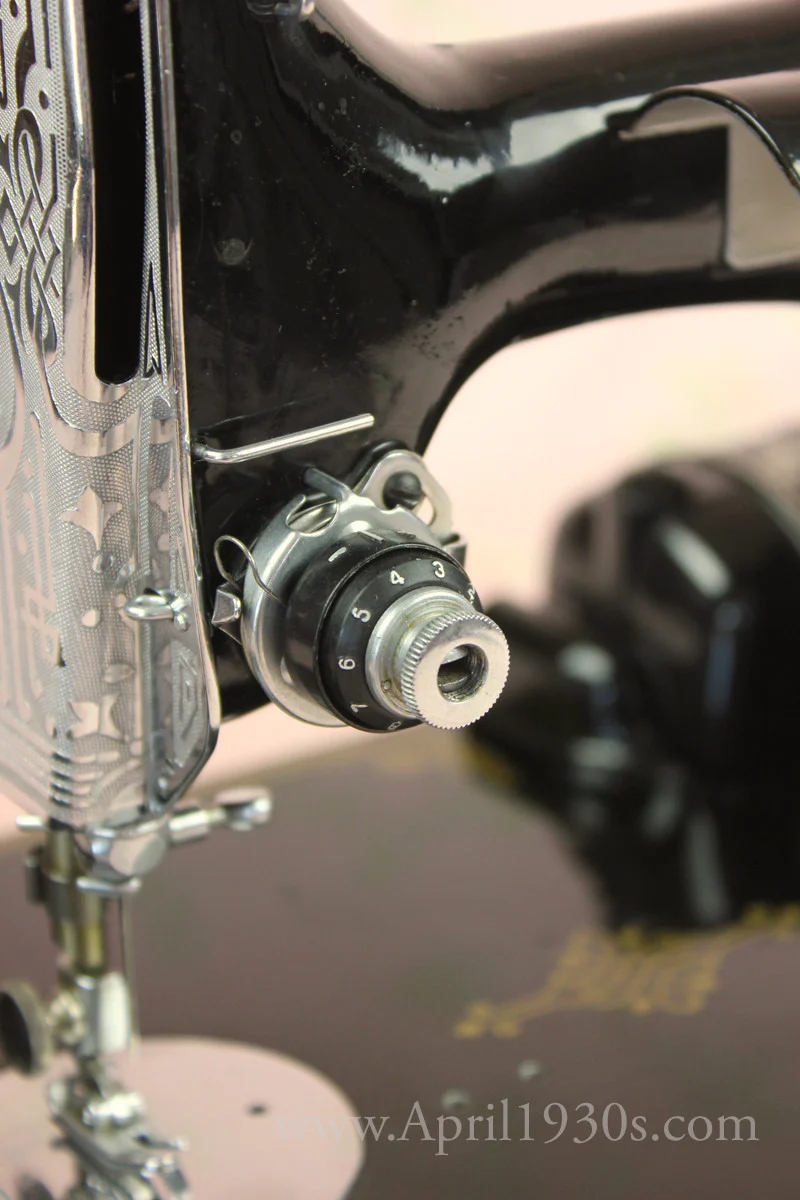 Singer Featherweight 221K Sewing Machine, French EF908*** - Image 16