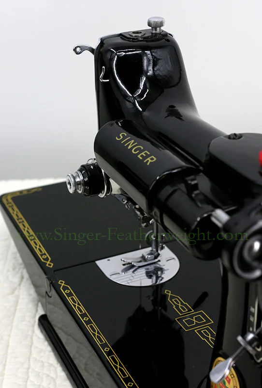 Singer Featherweight 221K Sewing Machine RED "S" ES170*** - Image 17