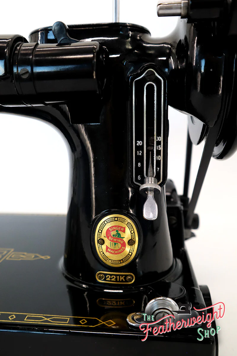 Singer Featherweight 221K Sewing Machine RED "S" ES172*** - Image 15
