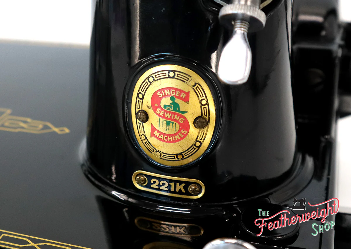Singer Featherweight 221K Sewing Machine RED "S" ES172*** - Image 16