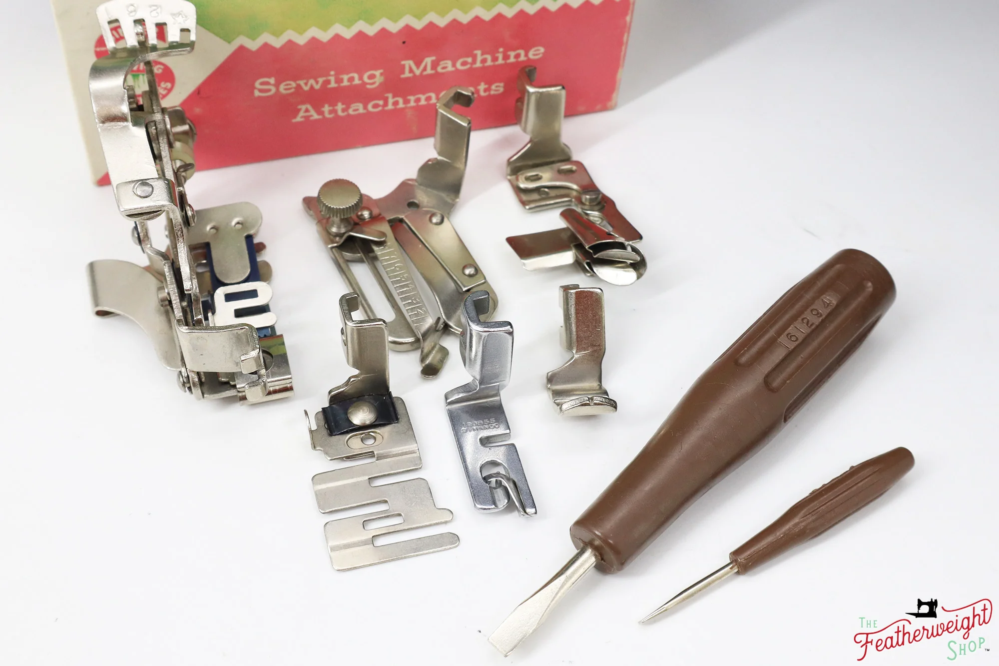 Singer Featherweight 221K Sewing Machine, RED "S" - ES1730** - Image 18