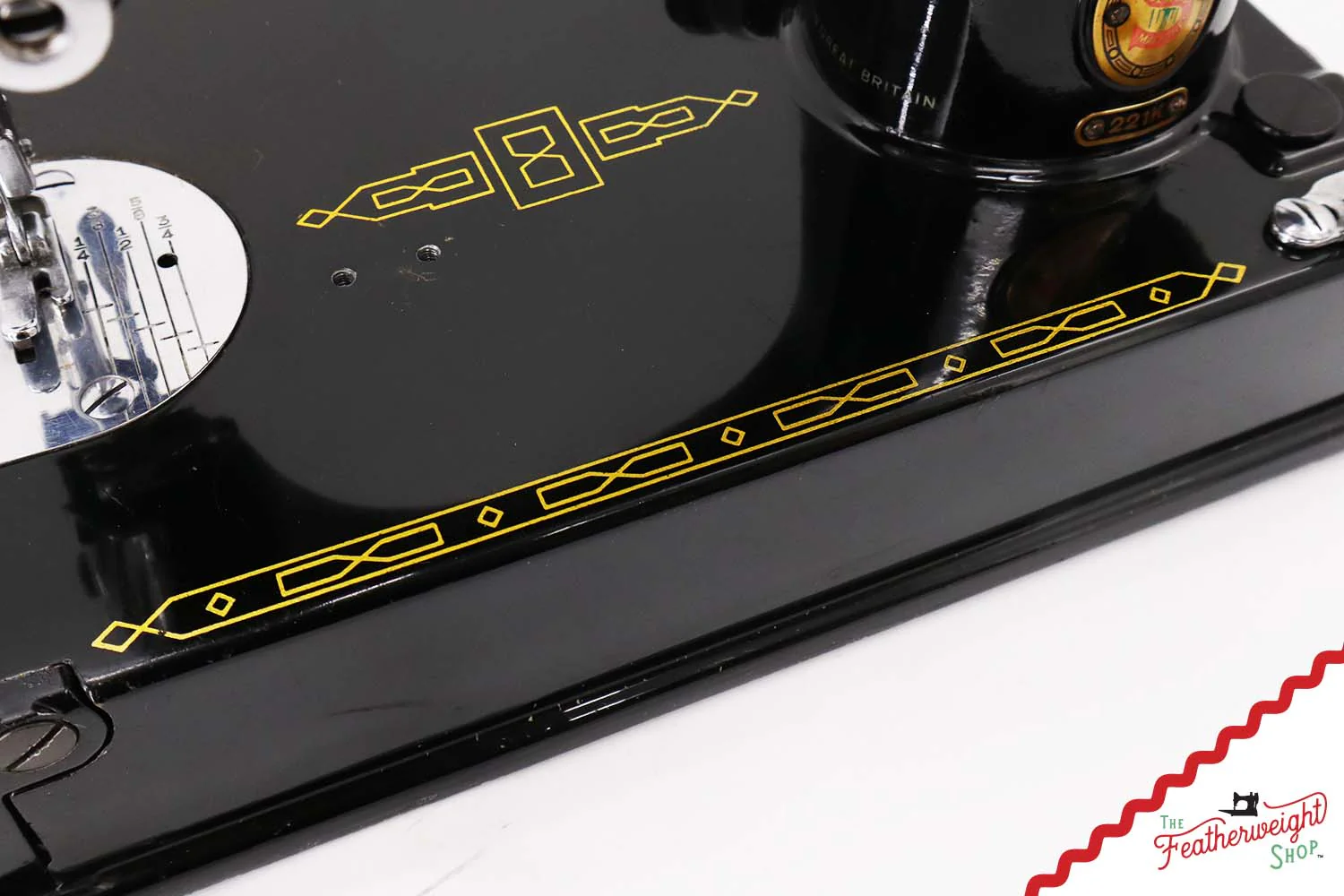 Singer Featherweight 221K Sewing Machine, RED "S" - ES1731** - Image 7