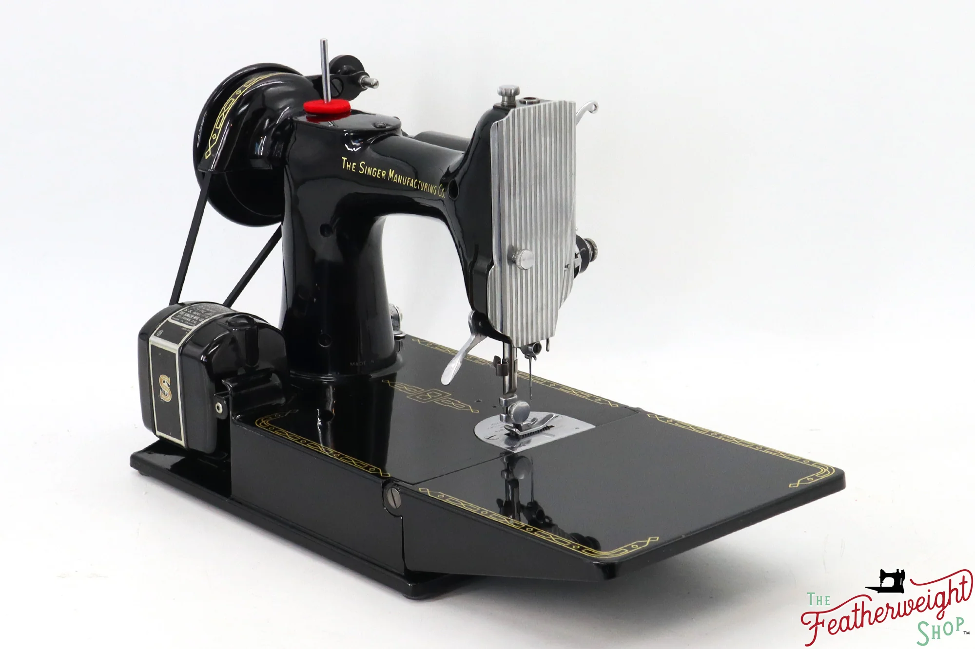 Singer Featherweight 221K Sewing Machine, RED "S" - ES174*** - Image 5