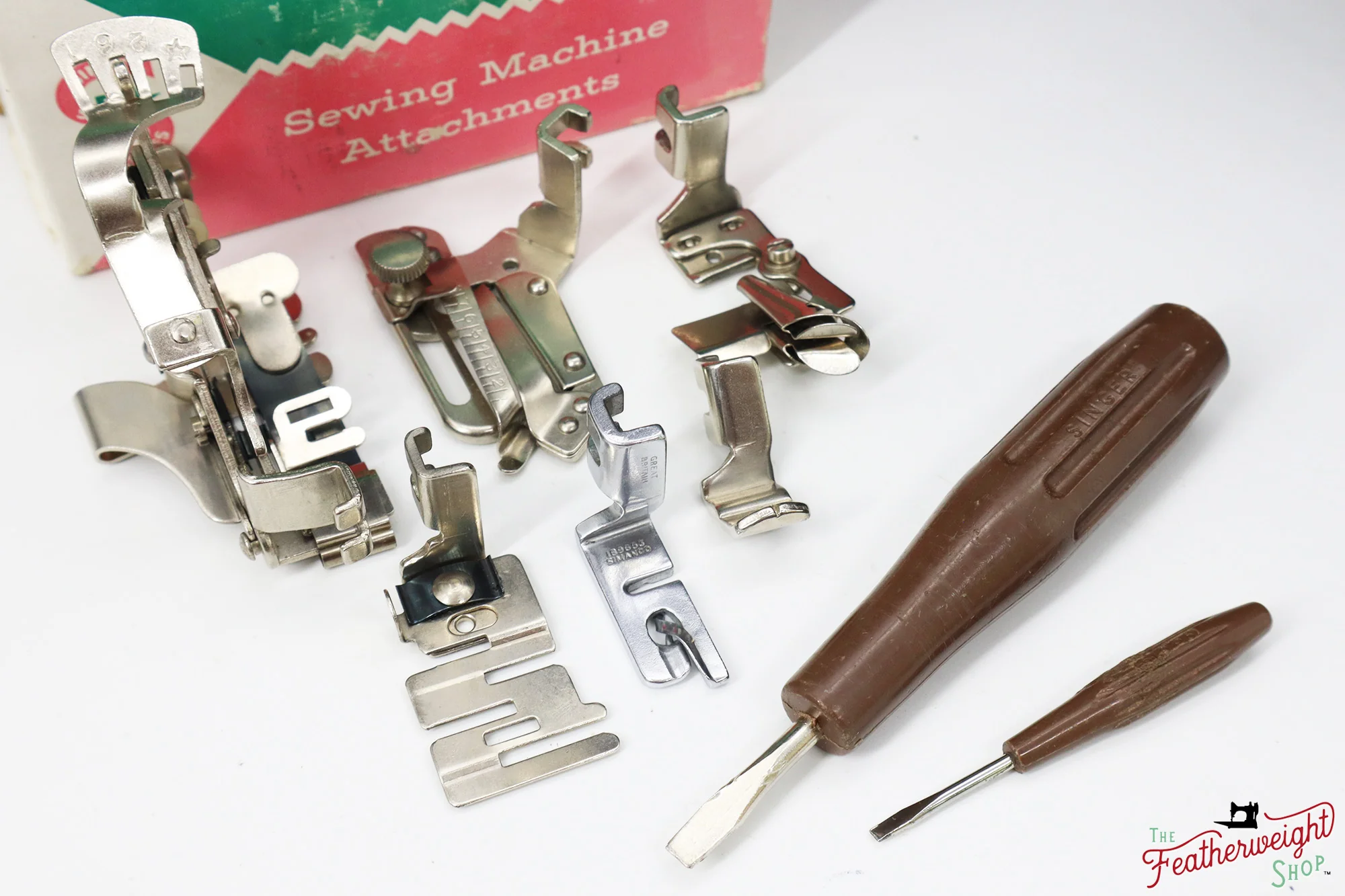 Singer Featherweight 221K Sewing Machine, RED "S" - ES239*** - Image 3