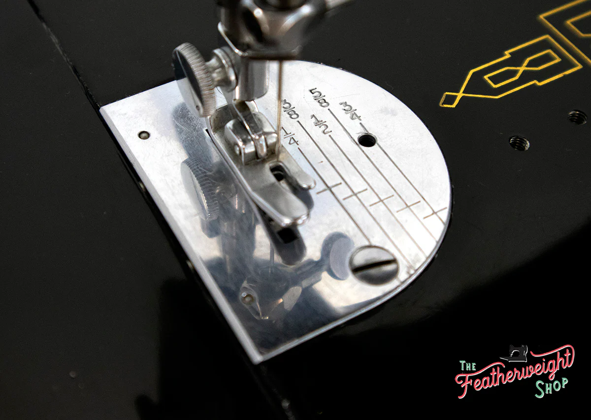 Singer Featherweight 221K Sewing Machine, RED "S" ES247*** - Image 14