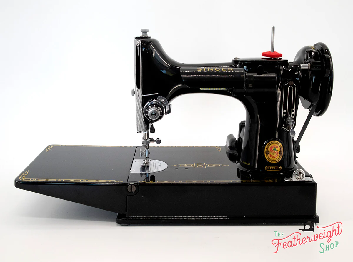 Singer Featherweight 221K Sewing Machine, RED "S" ES247*** - Image 3