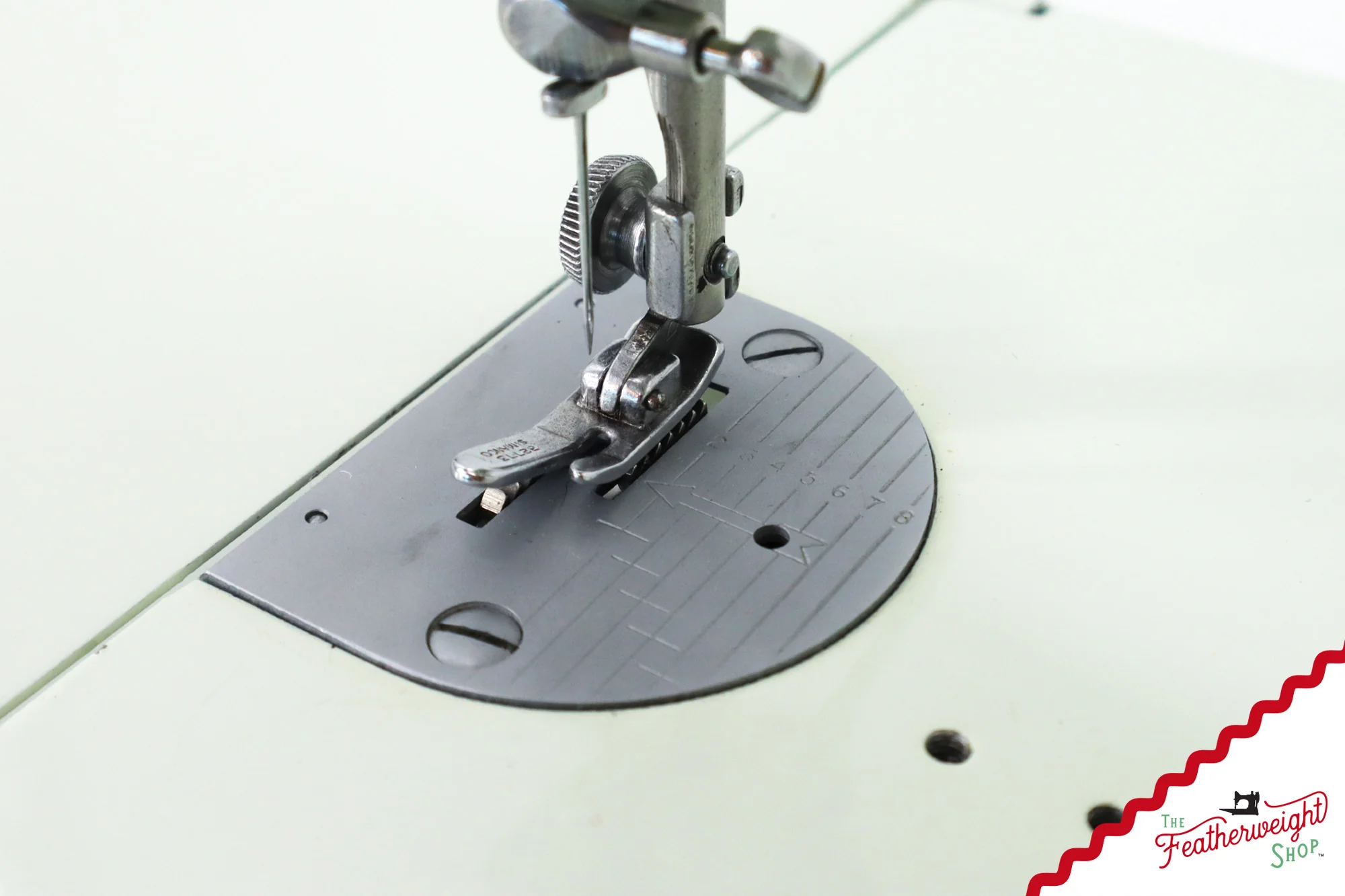 Singer Featherweight 221K Sewing Machine, WHITE - EV891*** - Image 15