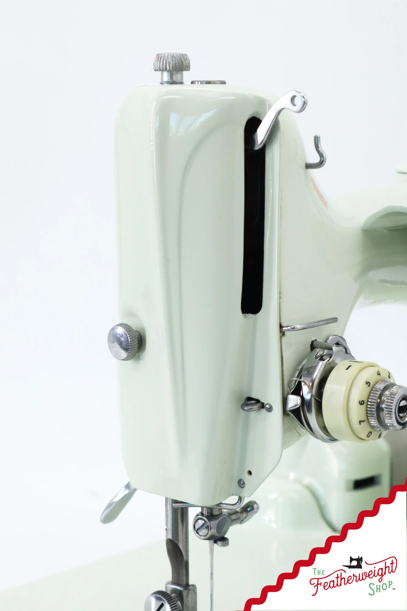 Singer Featherweight 221K Sewing Machine, WHITE - EV891*** - Image 4