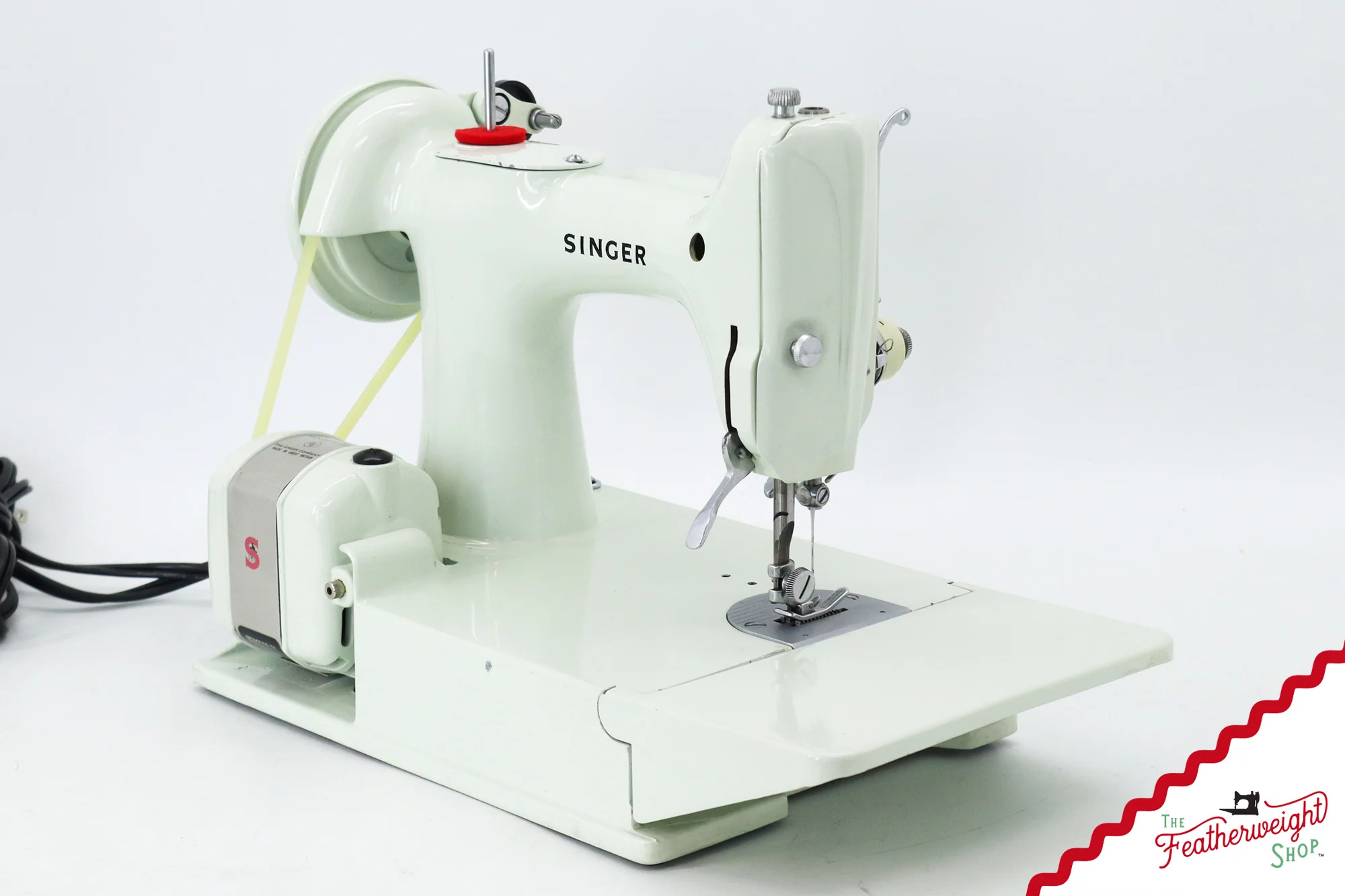 Singer Featherweight 221K Sewing Machine, WHITE - EV891*** - Image 6