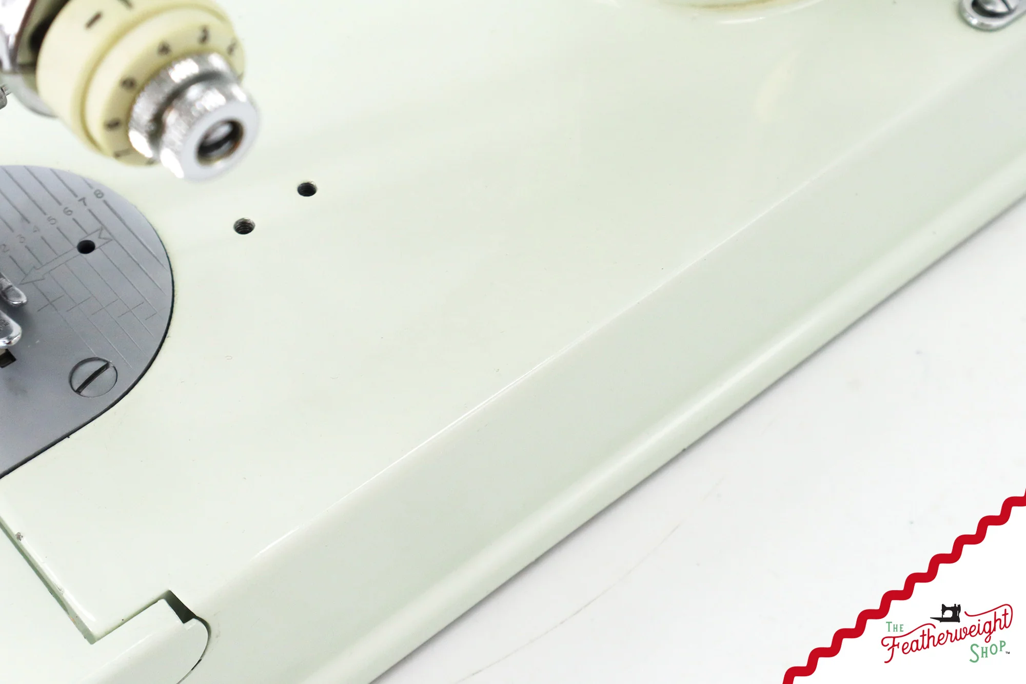 Singer Featherweight 221K Sewing Machine, WHITE - EV891*** - Image 8