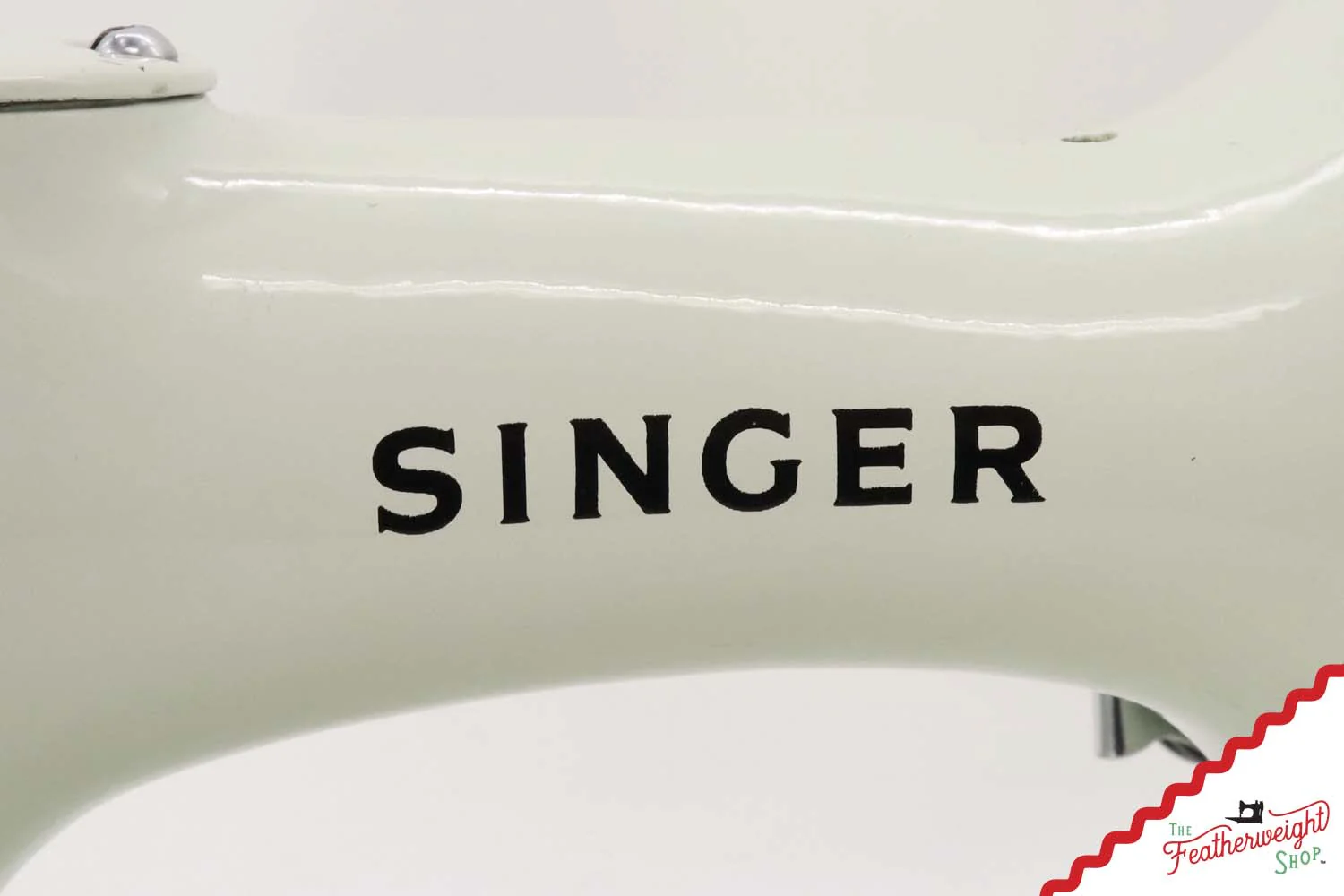 Singer Featherweight 221K Sewing Machine, WHITE - EV9036** - Image 11