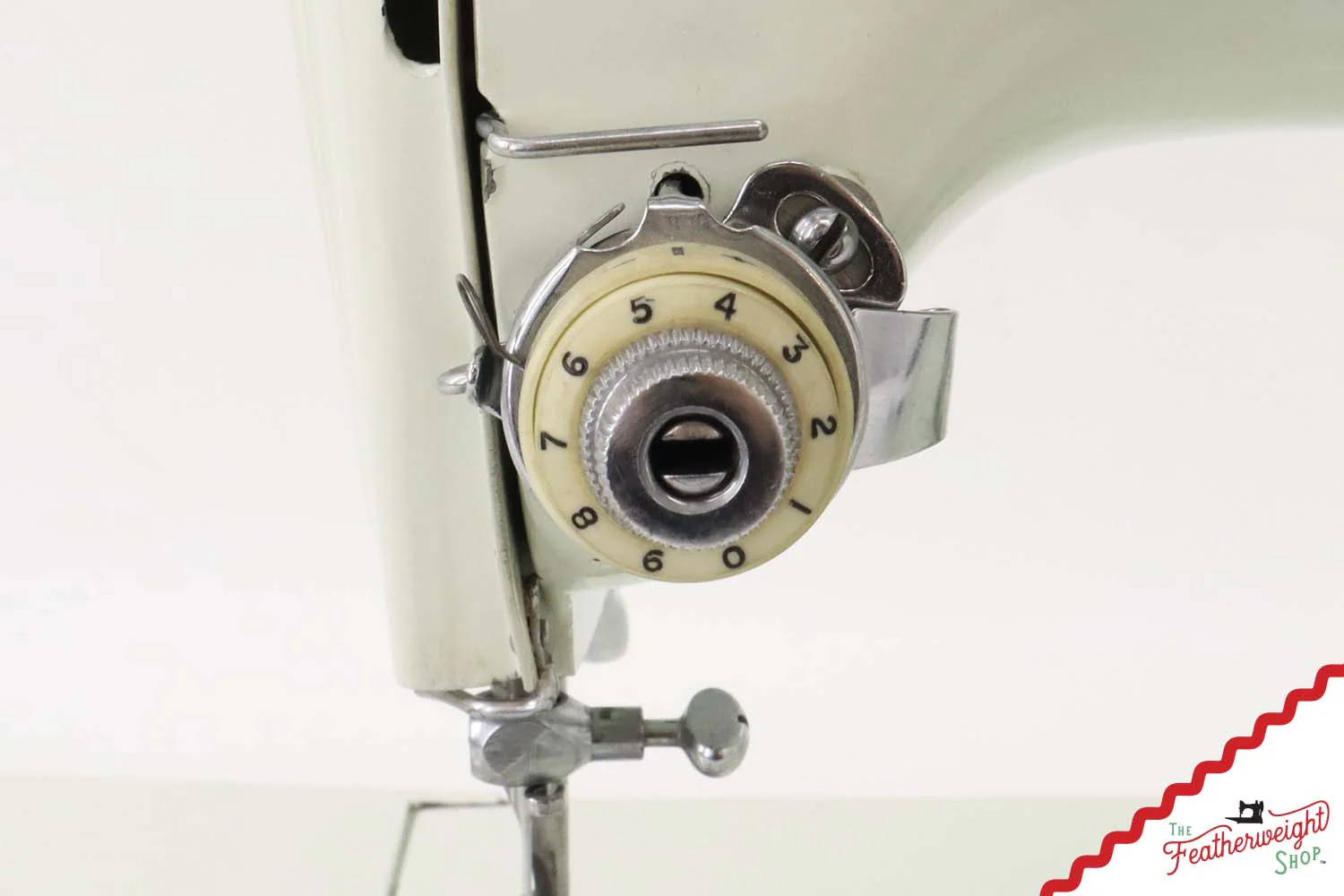 Singer Featherweight 221K Sewing Machine, WHITE - EV9036** - Image 15