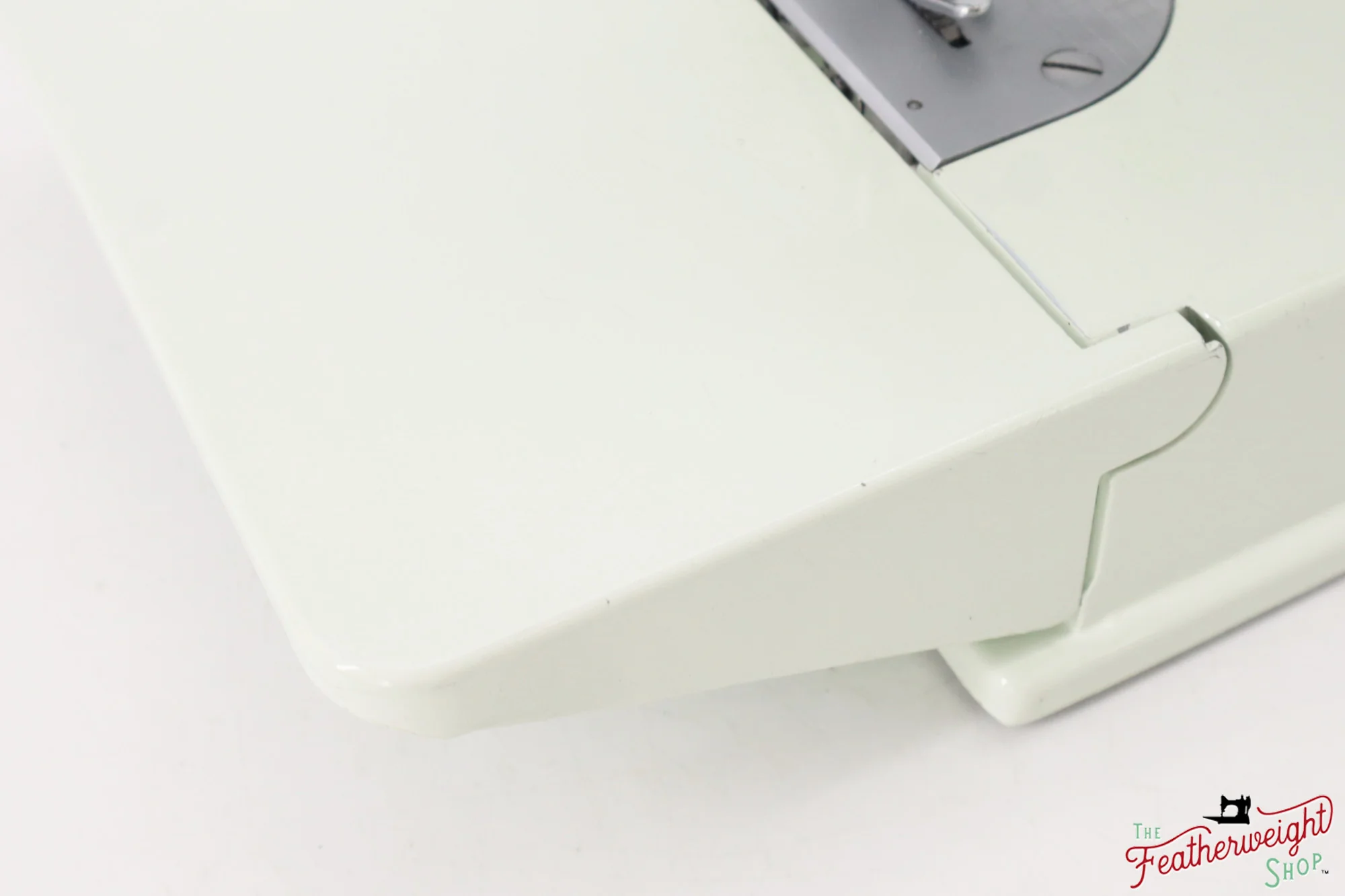 Singer Featherweight 221K Sewing Machine, WHITE - EV9052** - Image 7