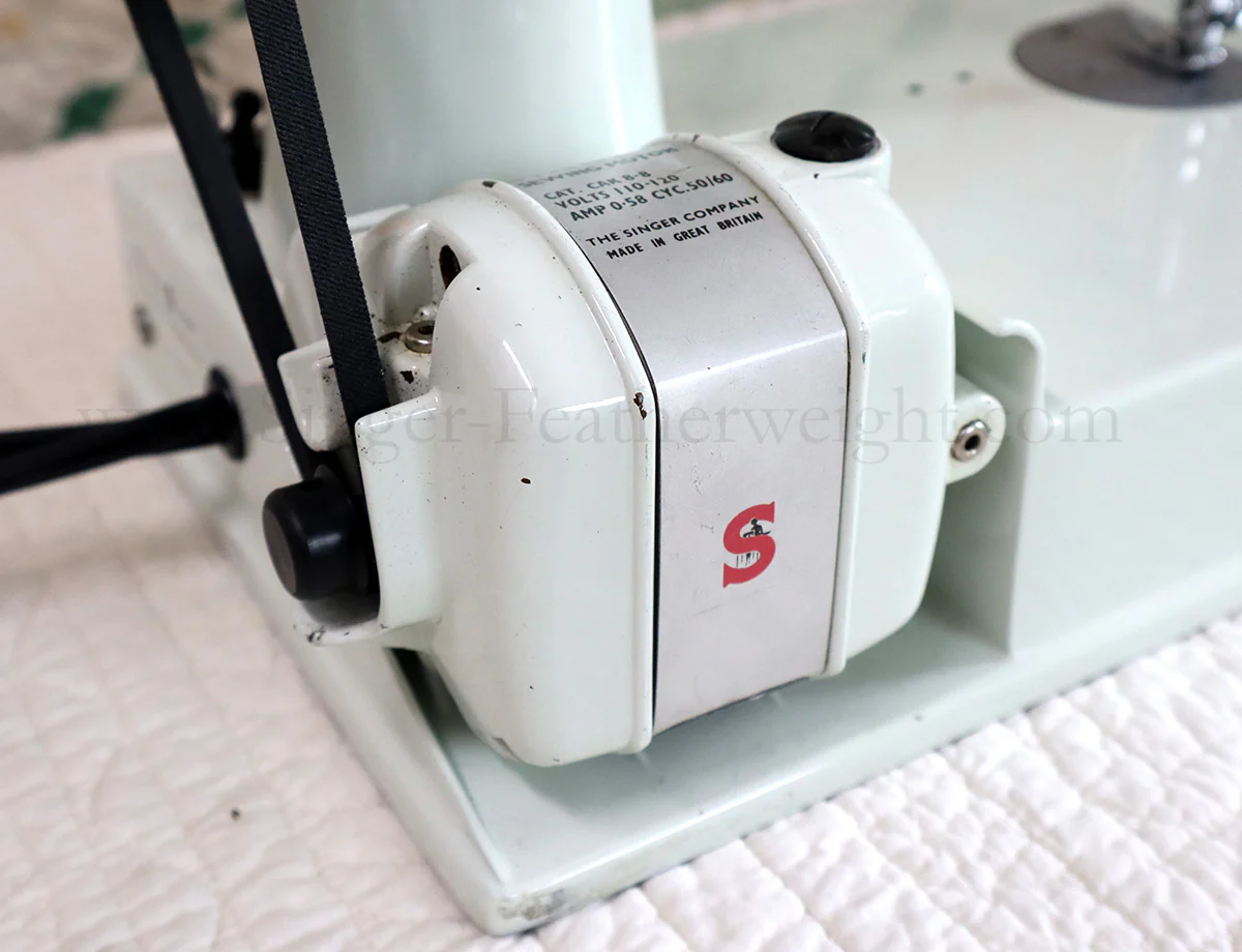 Singer Featherweight 221K Sewing Machine, WHITE EV957*** - Image 21