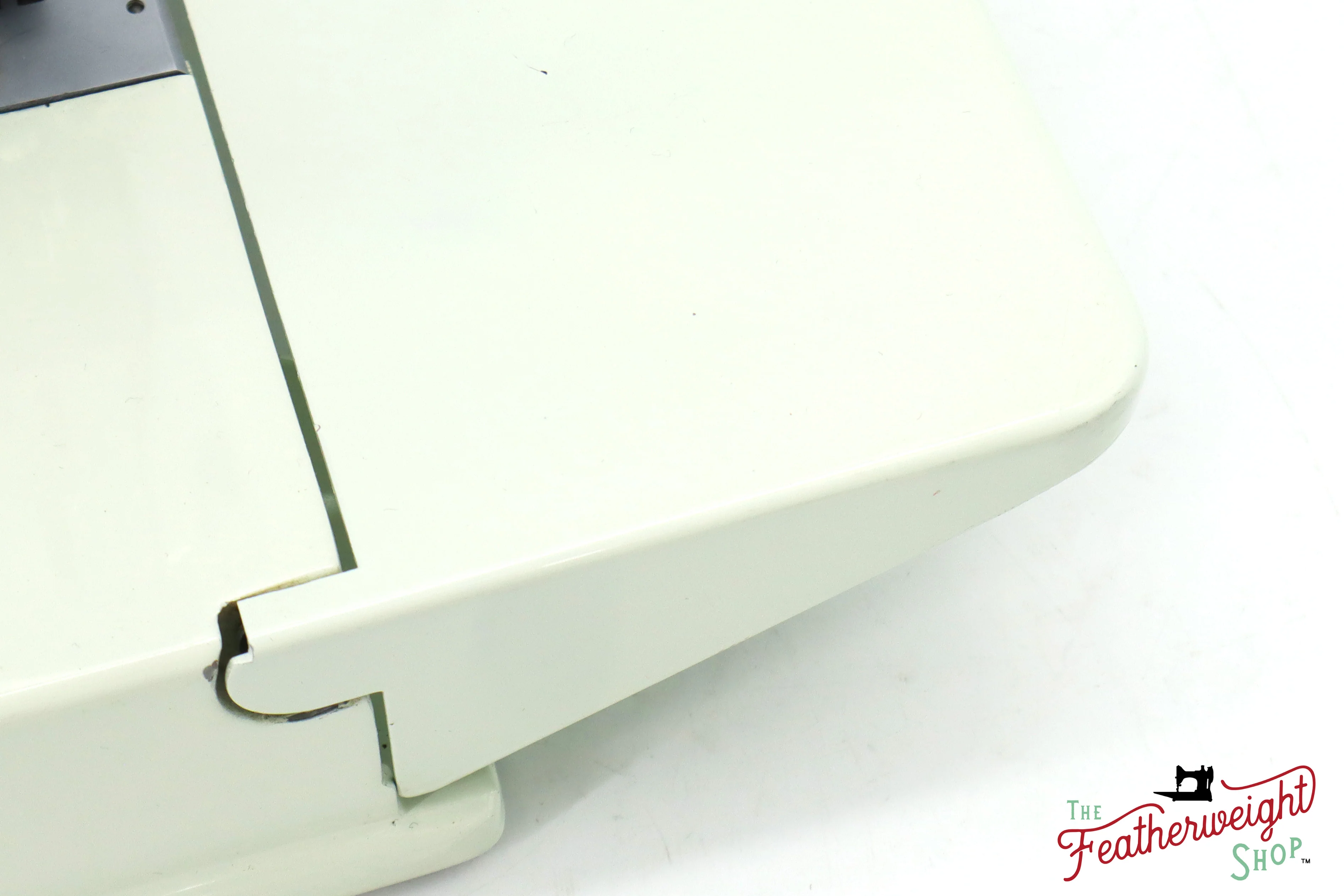 Singer Featherweight 221K Sewing Machine, WHITE EV9626** - RARE Case! - Image 11