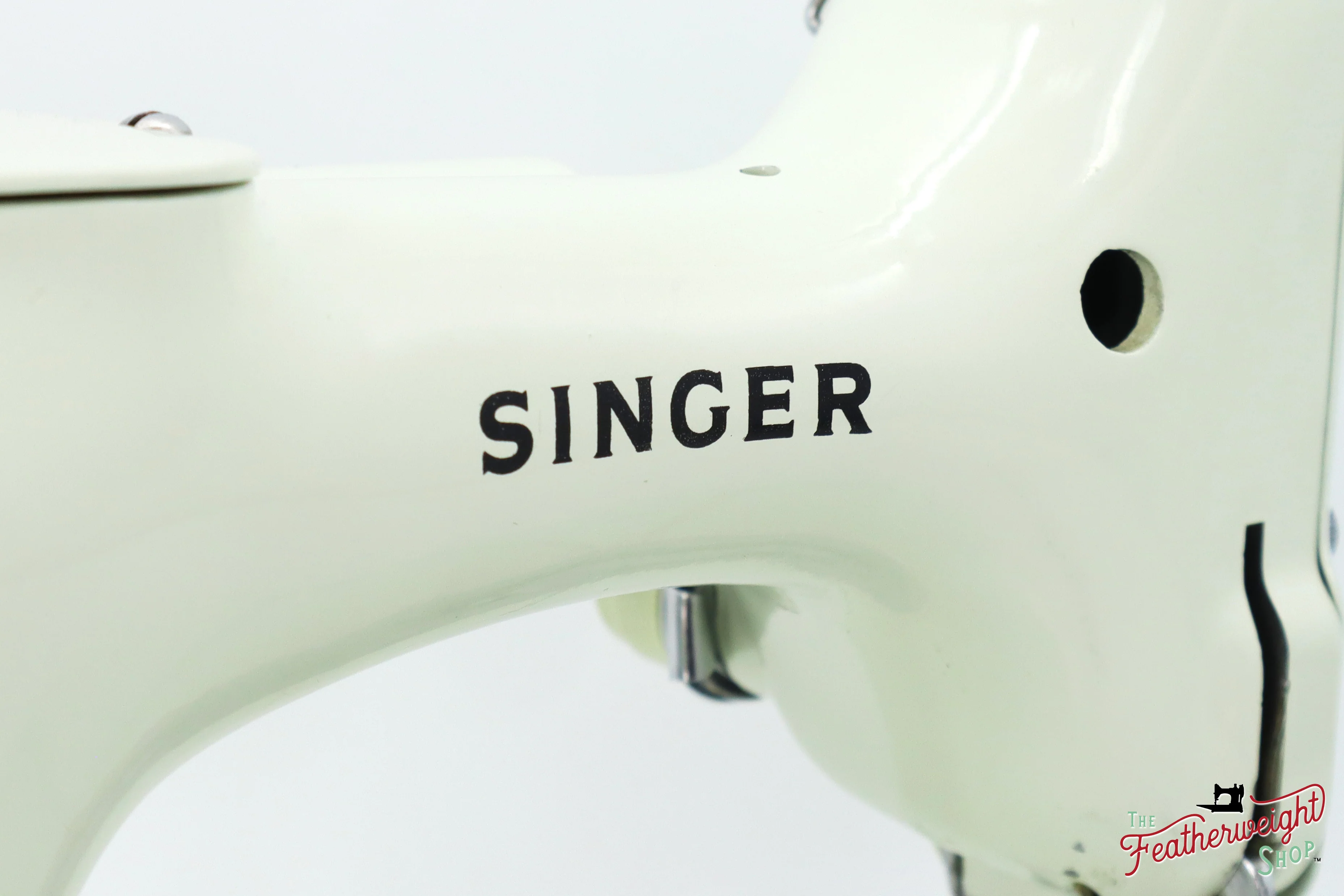 Singer Featherweight 221K Sewing Machine, WHITE EV9626** - RARE Case! - Image 12