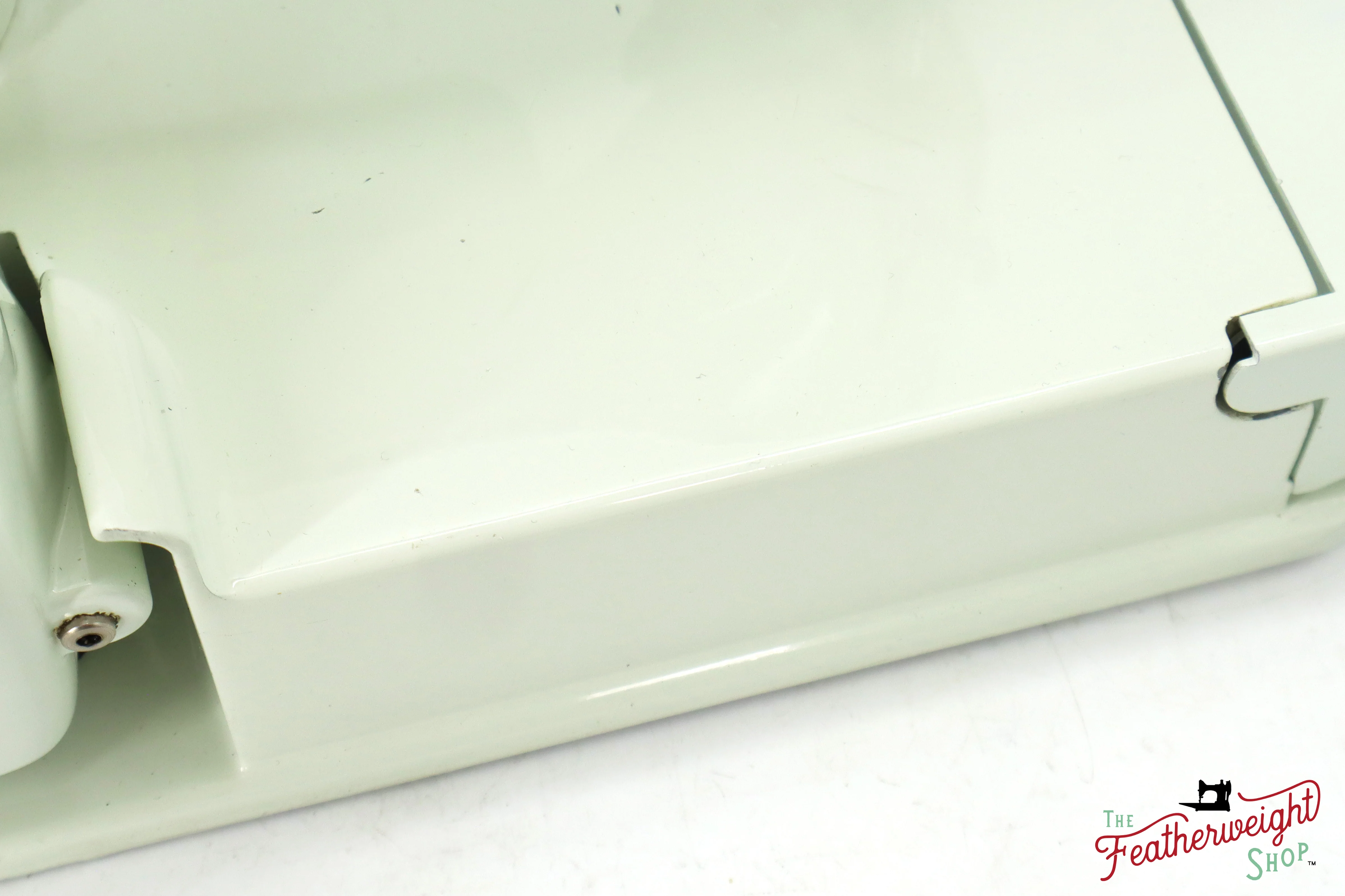 Singer Featherweight 221K Sewing Machine, WHITE EV9626** - RARE Case! - Image 14