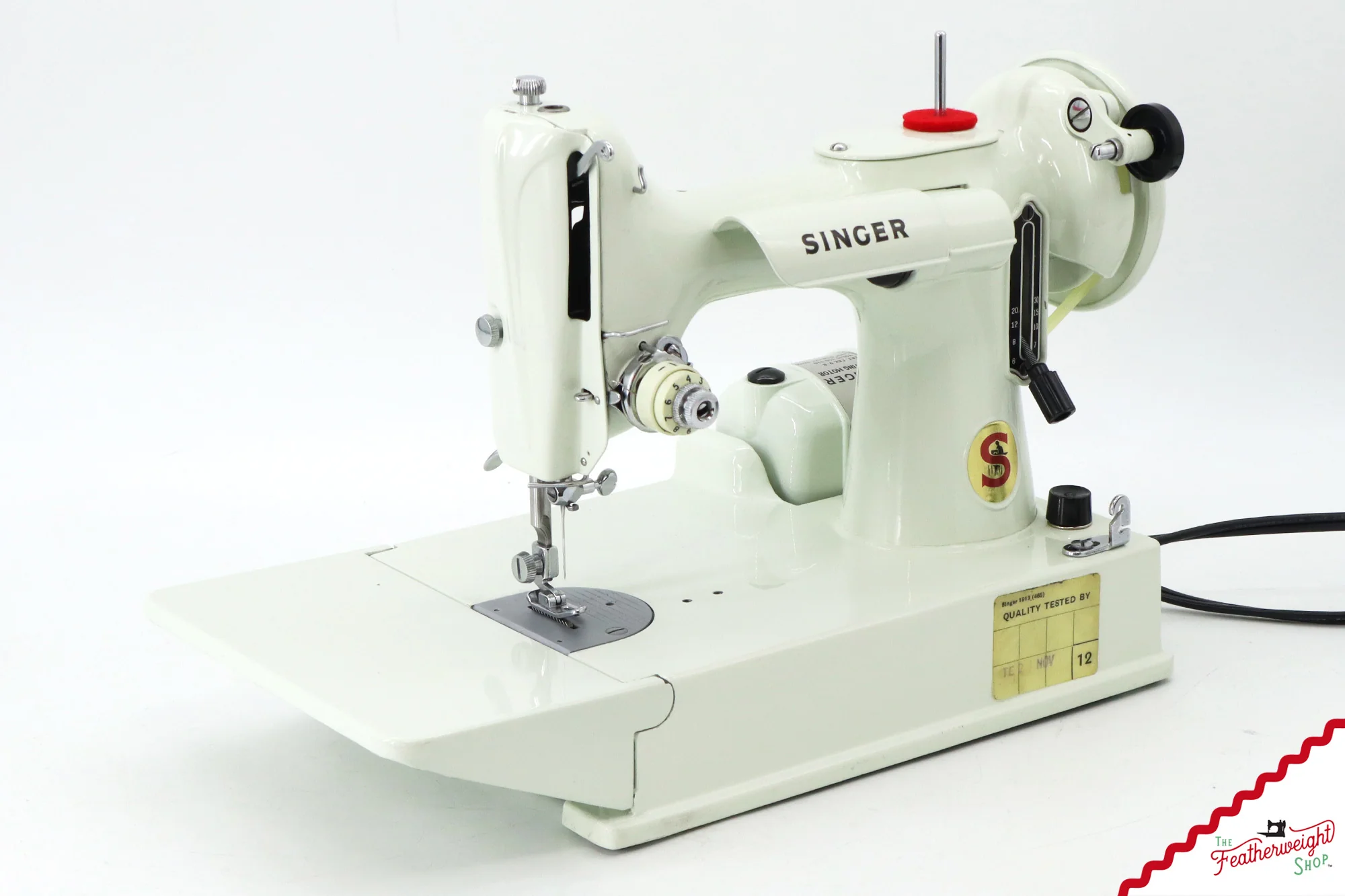 Singer Featherweight 221K Sewing Machine, WHITE - EV979*** - Image 3