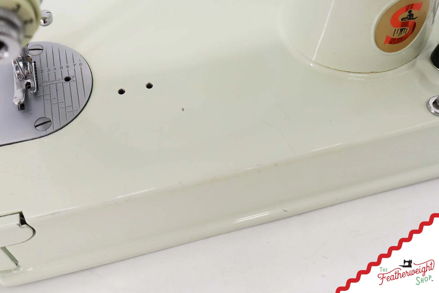 Singer Featherweight 221K Sewing Machine, WHITE - FA099*** - Image 6