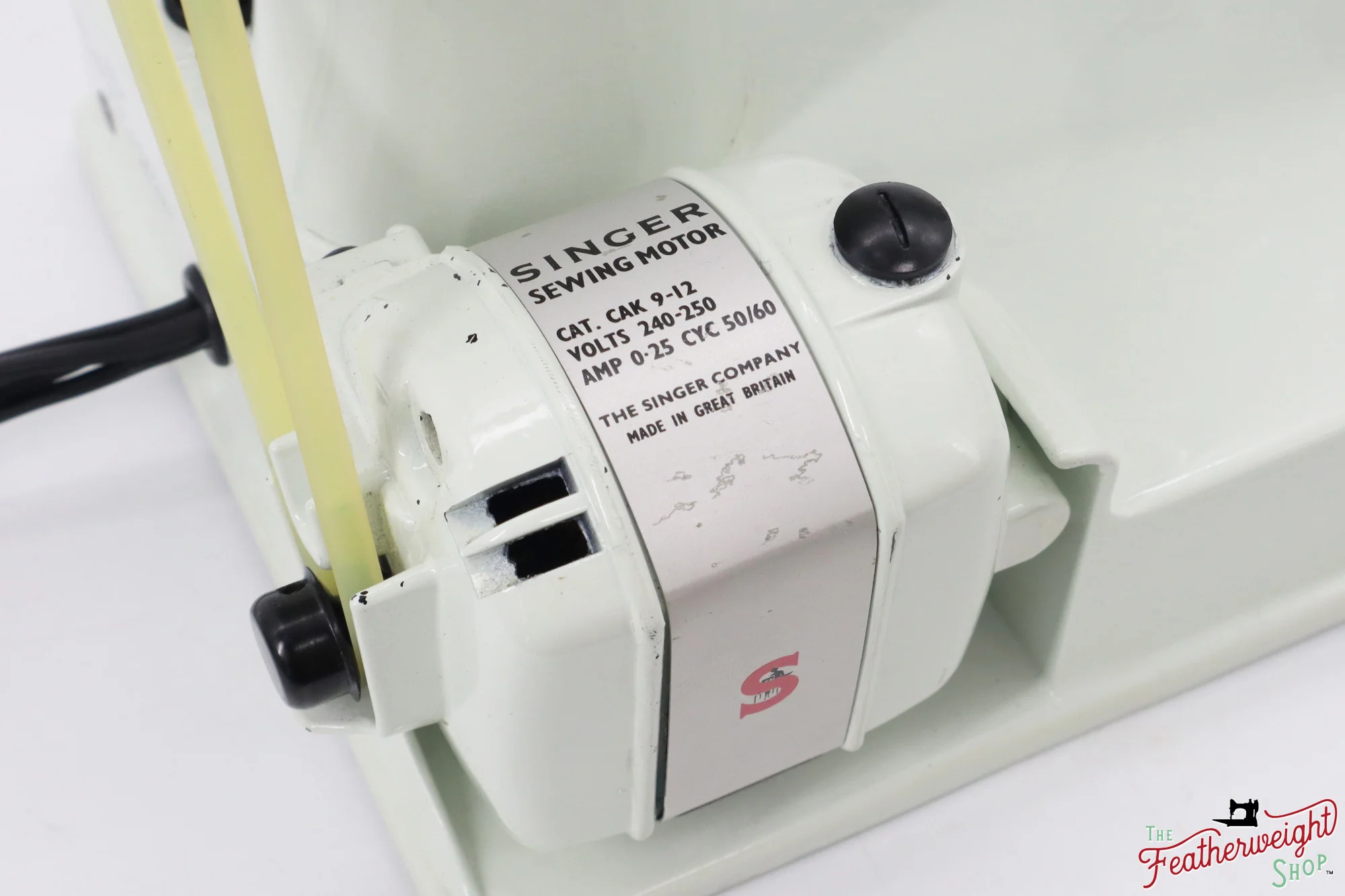 Singer Featherweight 221K Sewing Machine, WHITE FA203*** - RARE Case! - Image 19