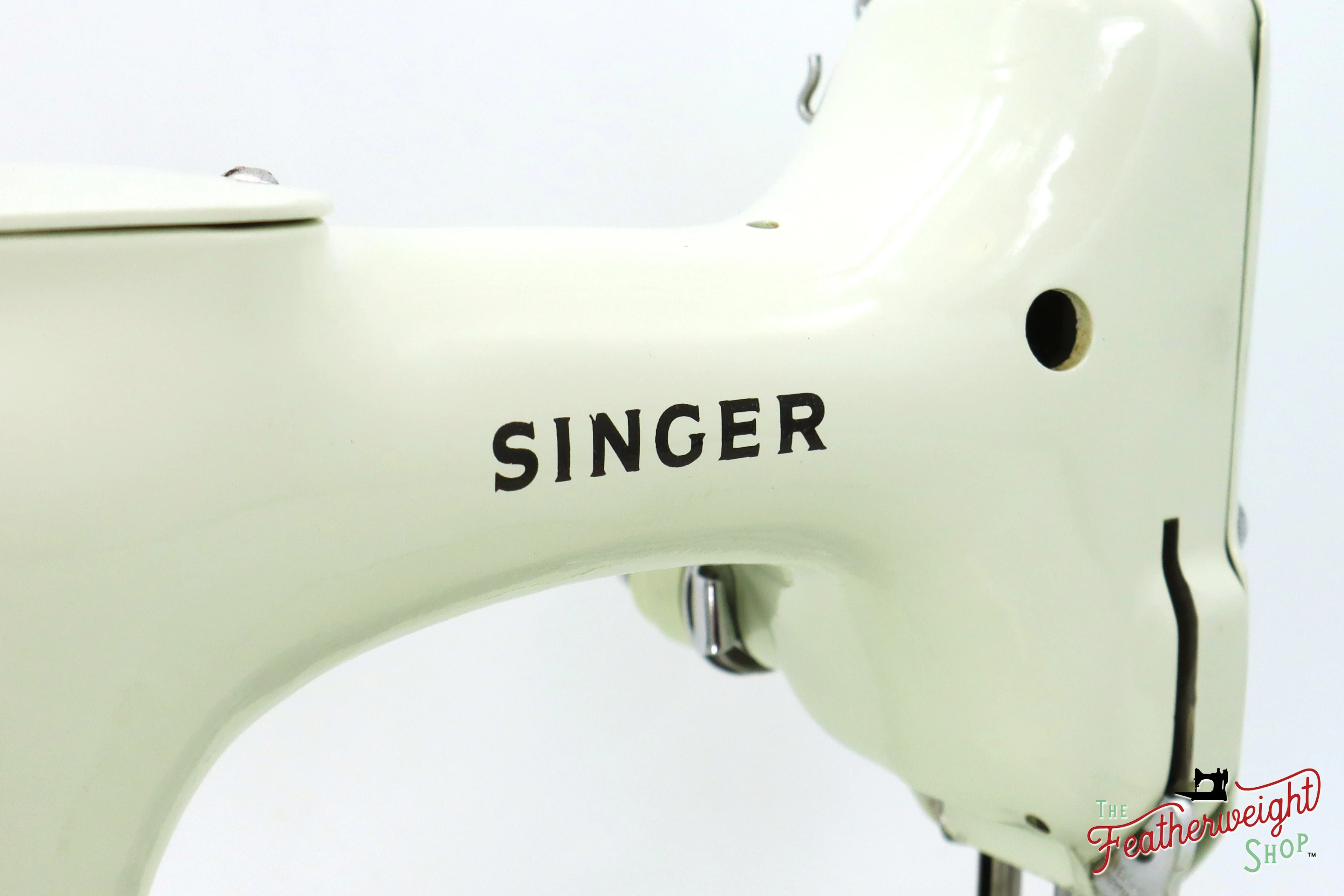 Singer Featherweight 221K Sewing Machine, WHITE FA219*** - RARE Case! - Image 14
