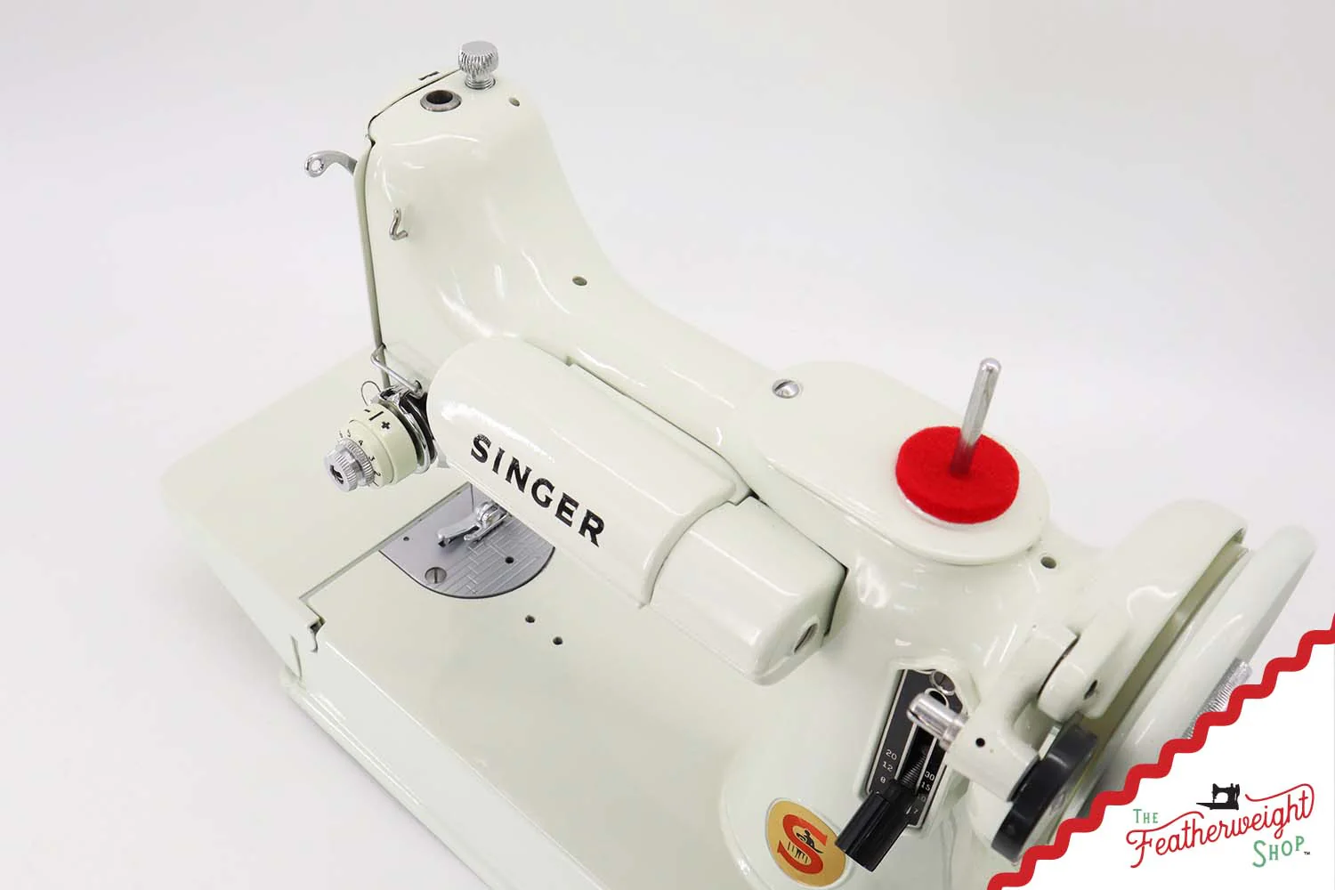 Singer Featherweight 221K Sewing Machine, WHITE FA22365* - RARE Case! - Image 11