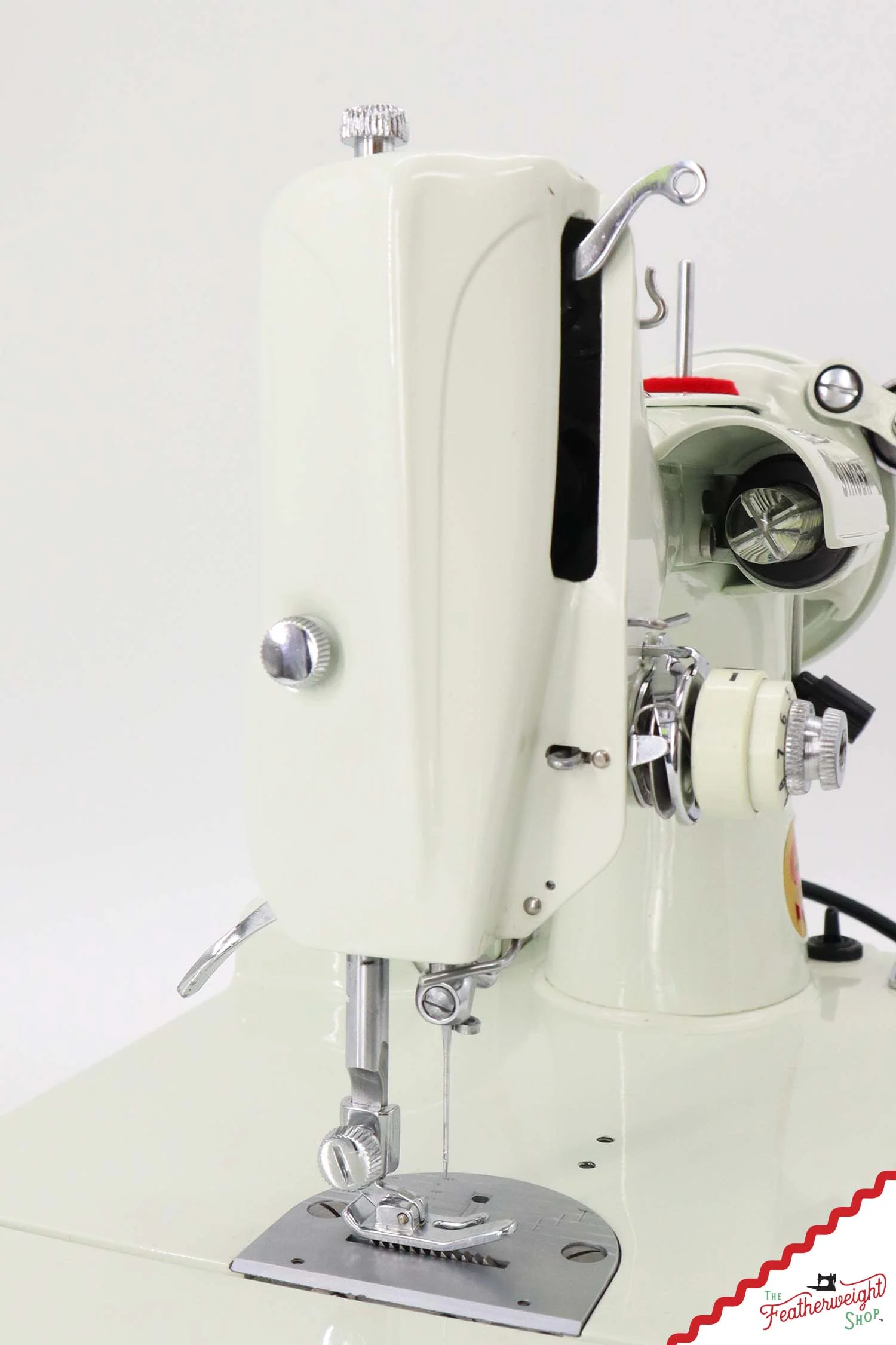 Singer Featherweight 221K Sewing Machine, WHITE FA22365* - RARE Case! - Image 12