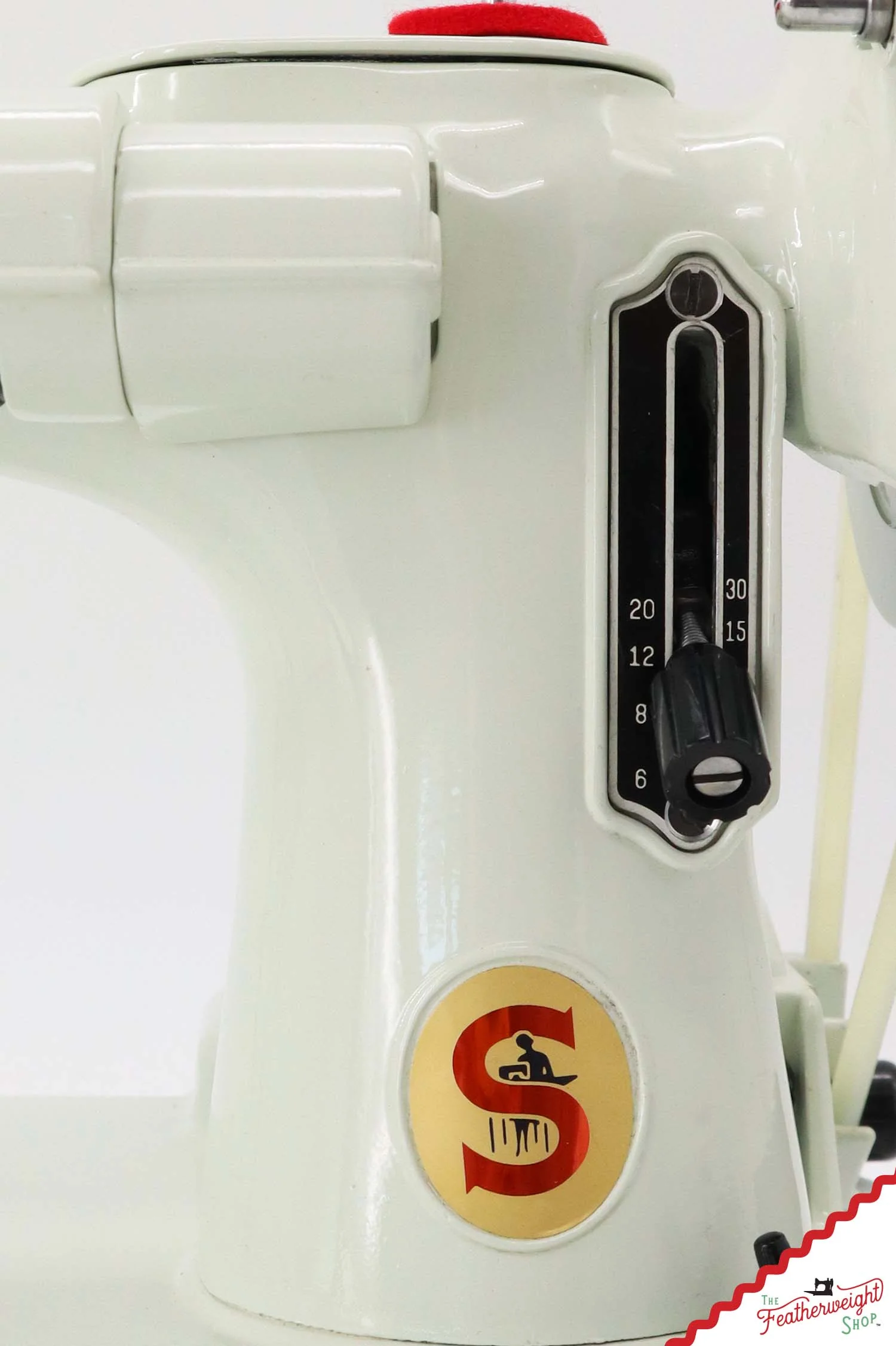 Singer Featherweight 221K Sewing Machine, WHITE FA22365* - RARE Case! - Image 13