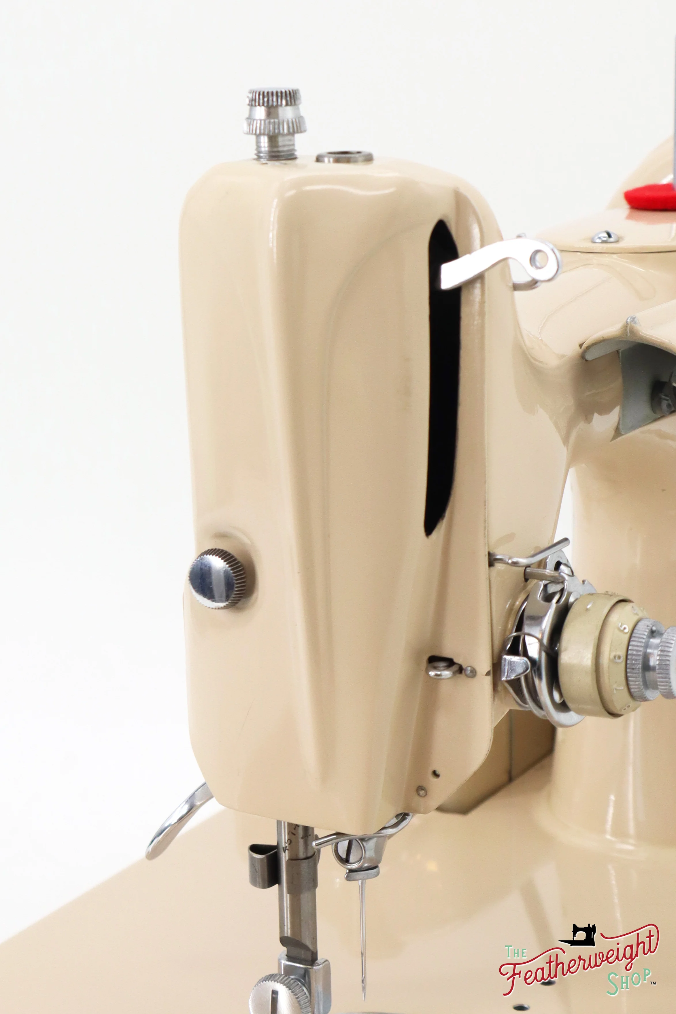 Singer Featherweight 221J Sewing Machine, Tan - ES8804** - Image 4