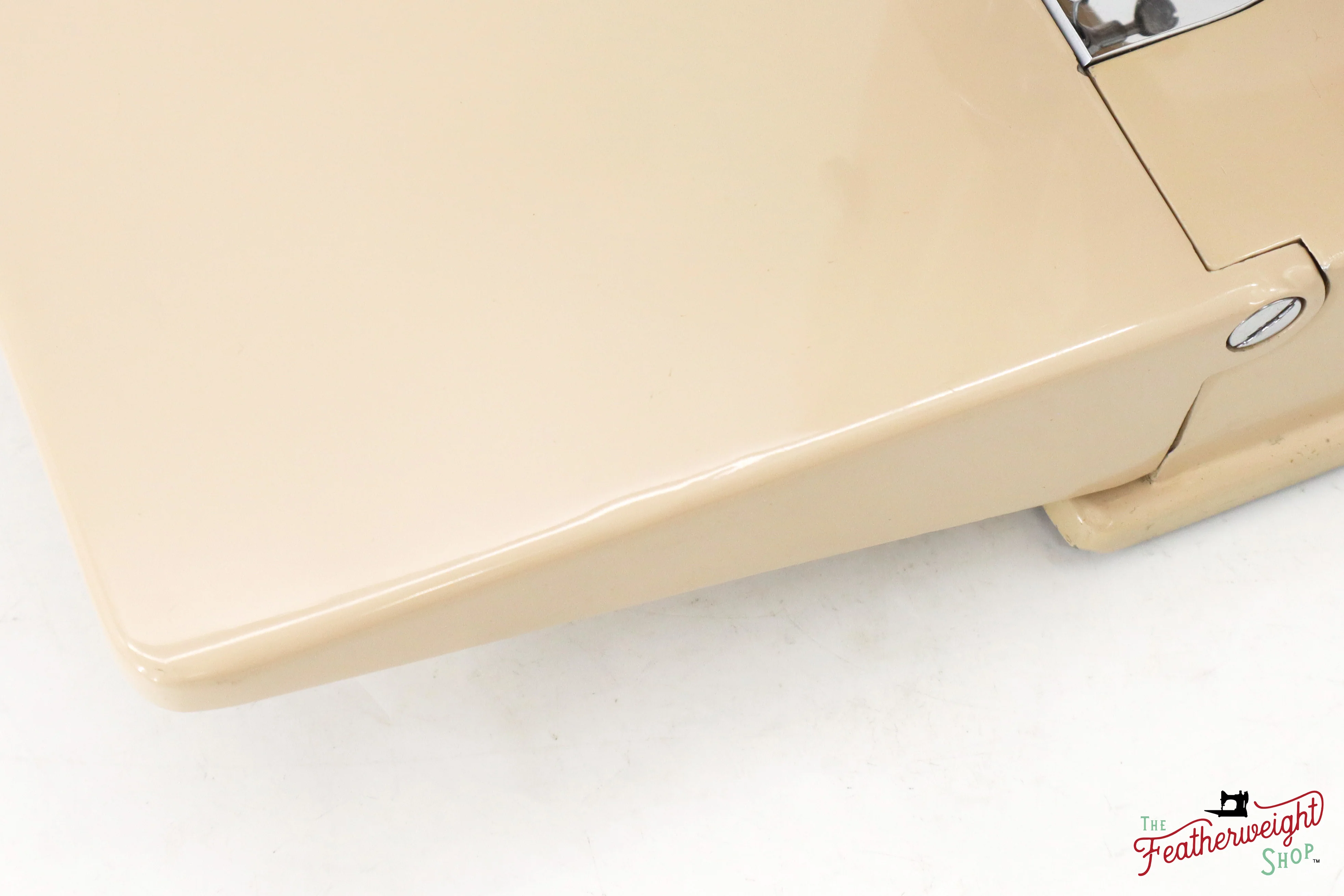 Singer Featherweight 221J Sewing Machine, Tan - ES8804** - Image 9