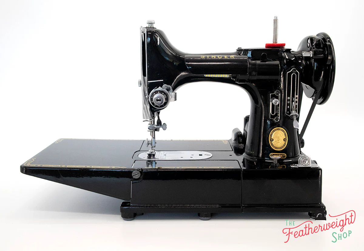 Singer Featherweight 222K 1957 - EM6031** - Image 3