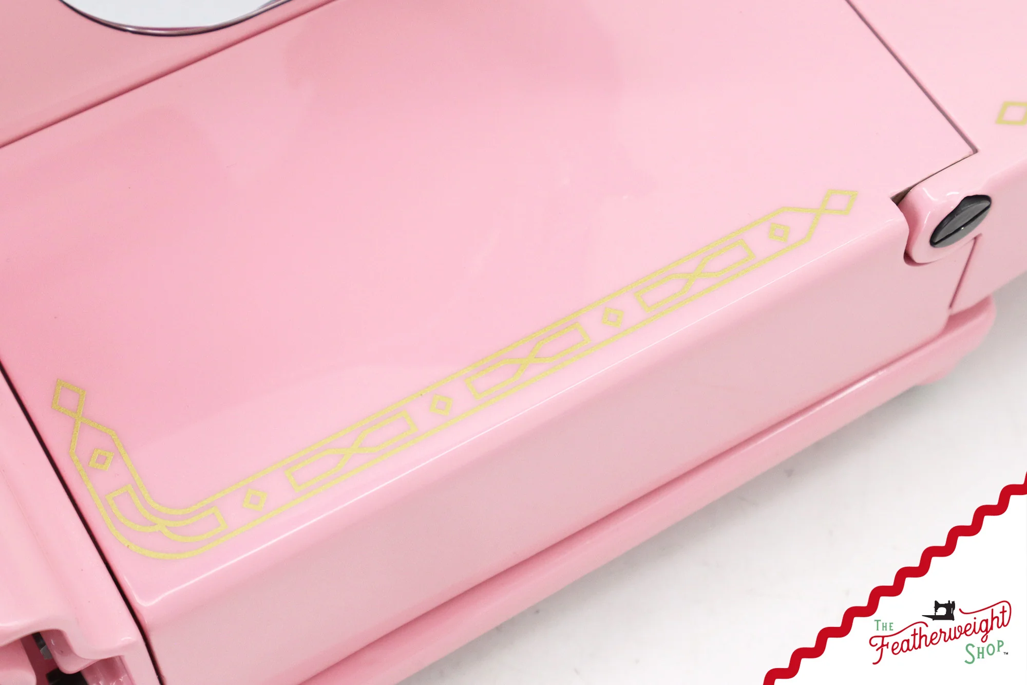 Singer Featherweight 222K - EJ2699** - Fully Restored in Pink Frosting - Image 11