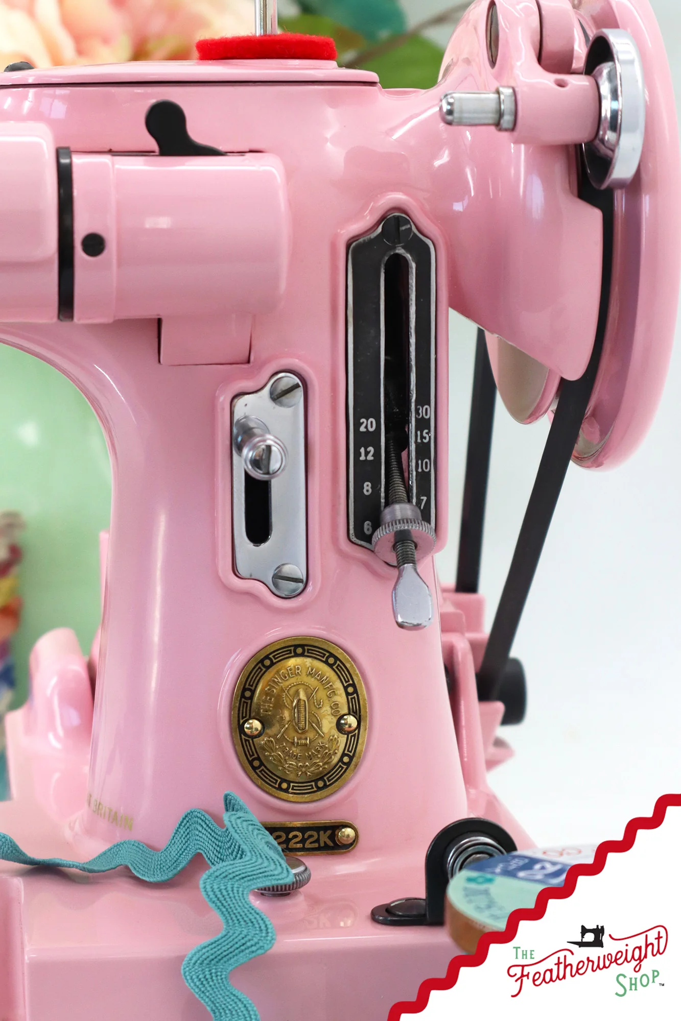 Singer Featherweight 222K - EJ2699** - Fully Restored in Pink Frosting - Image 15