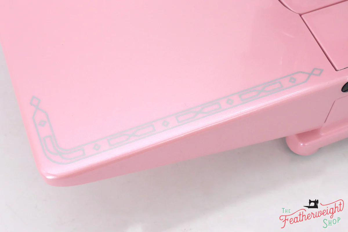 Singer Featherweight 222K - EJ6236** - Fully Restored in Pink Frosting - Image 10