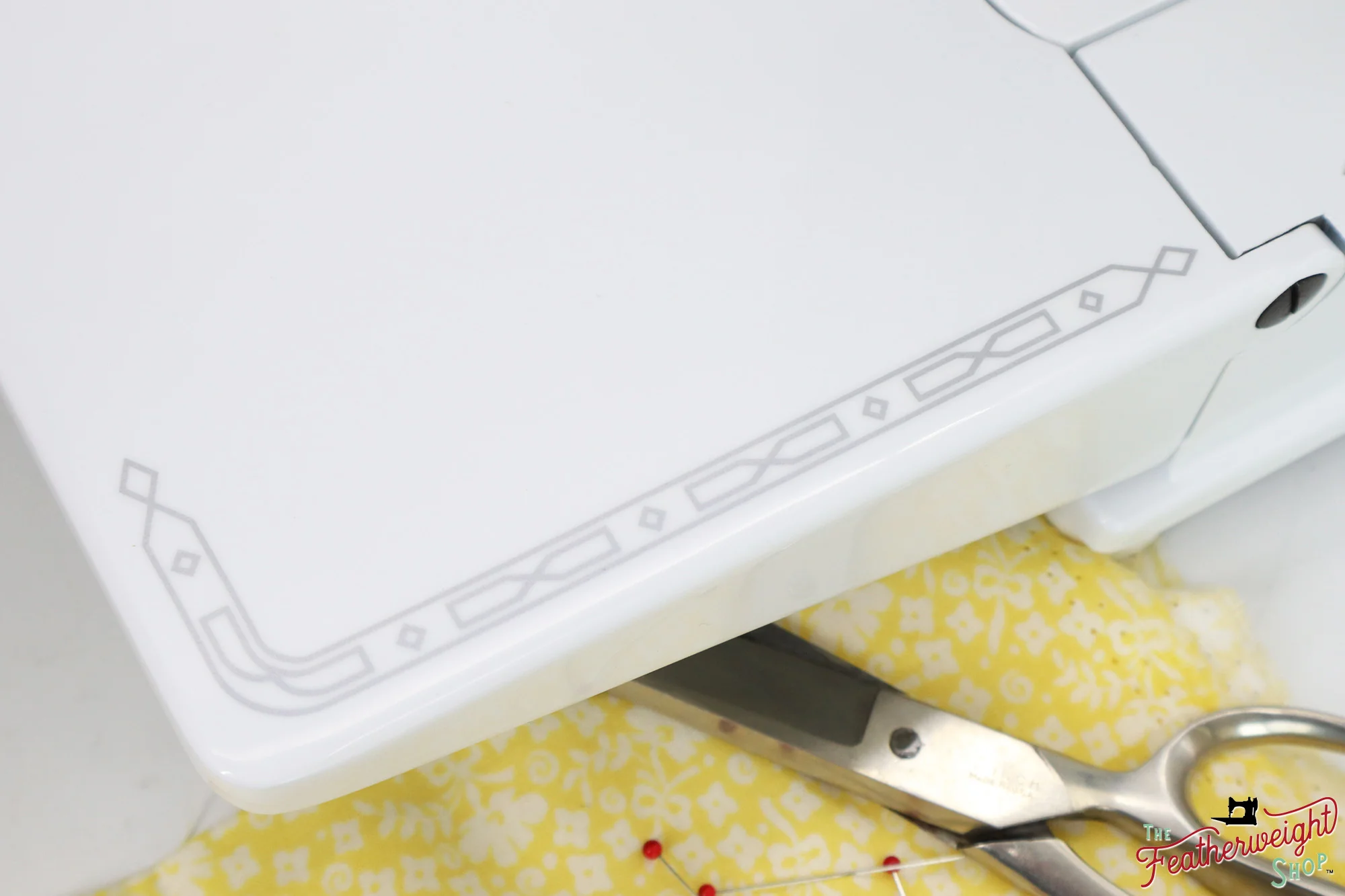 Singer Featherweight 222K - EJ915*** - Fully Restored in White - Image 11