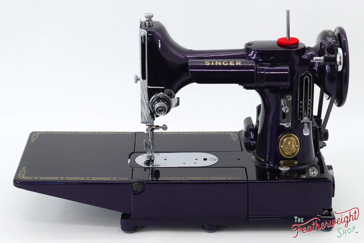 Singer Featherweight 222K - EJ9170** - Fully Restored in Black Iris - Image 4