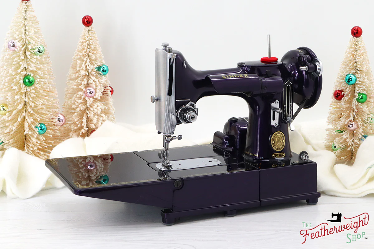 Singer Featherweight 222K - EJ9170** - Fully Restored in Black Iris - Image 5