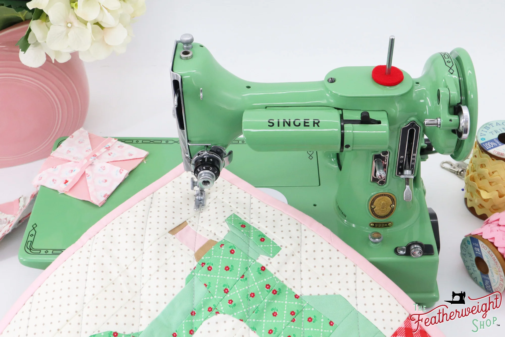 Singer Featherweight 222K - EK32603* - Fully Restored in Art Deco Green - Image 3