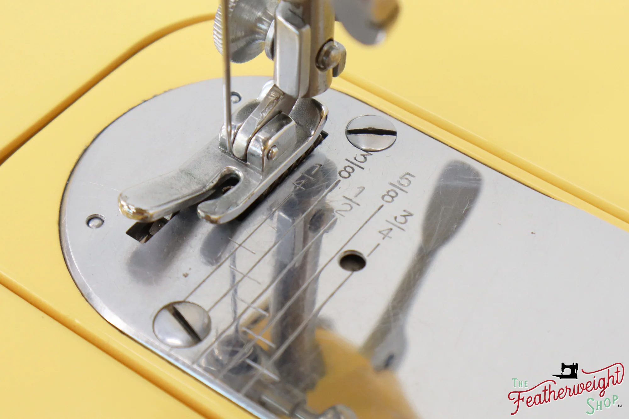 Singer Featherweight 222K - EK3264** - Fully Restored in Happy Yellow - Image 16