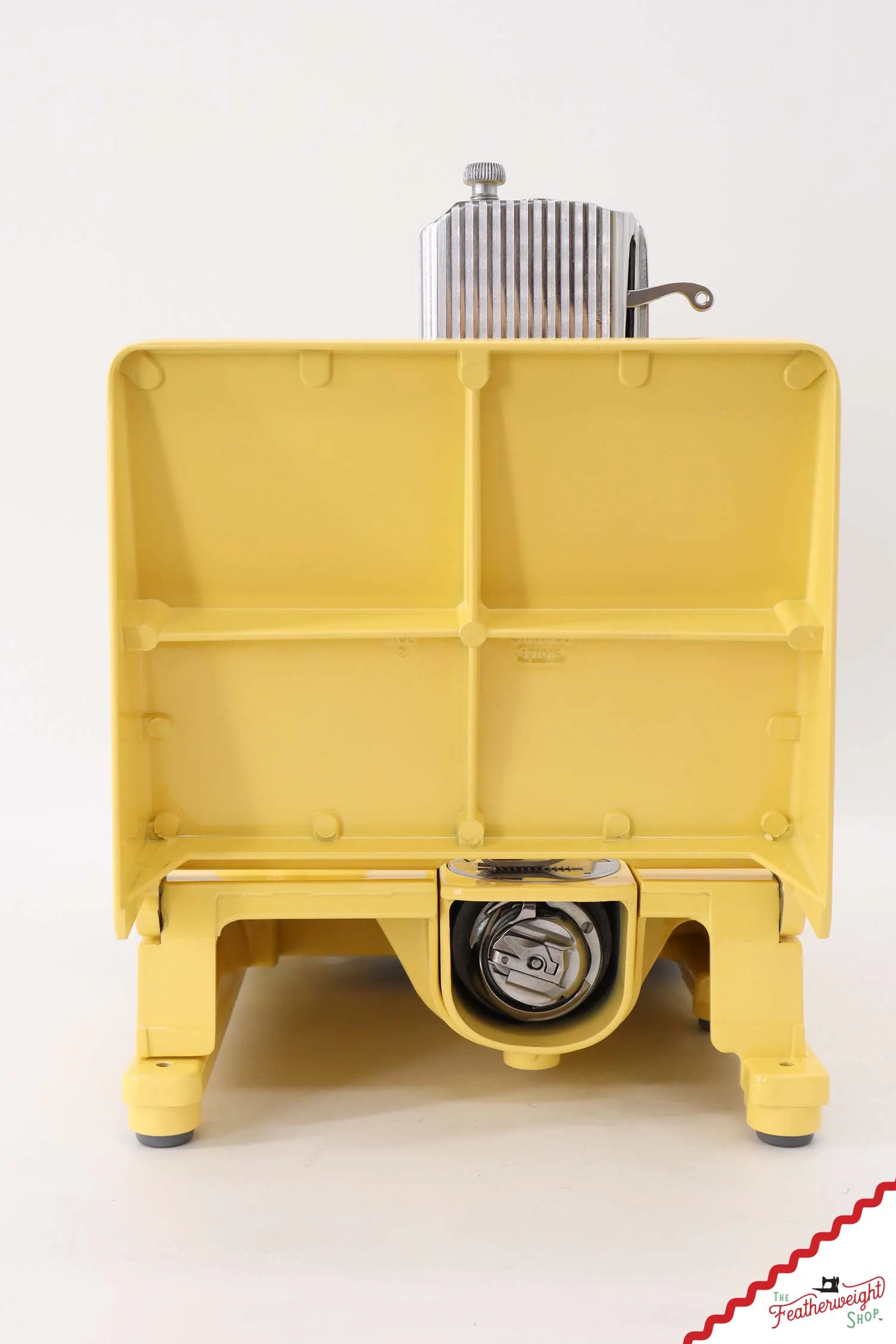 Singer Featherweight 222K - EM6041** - Fully Restored in Happy Yellow - Image 6