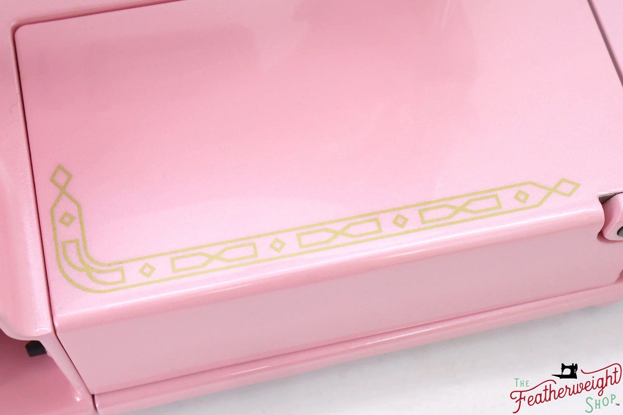 Singer Featherweight 222K - EM9594** - Fully Restored in Pink Frosting - Image 15