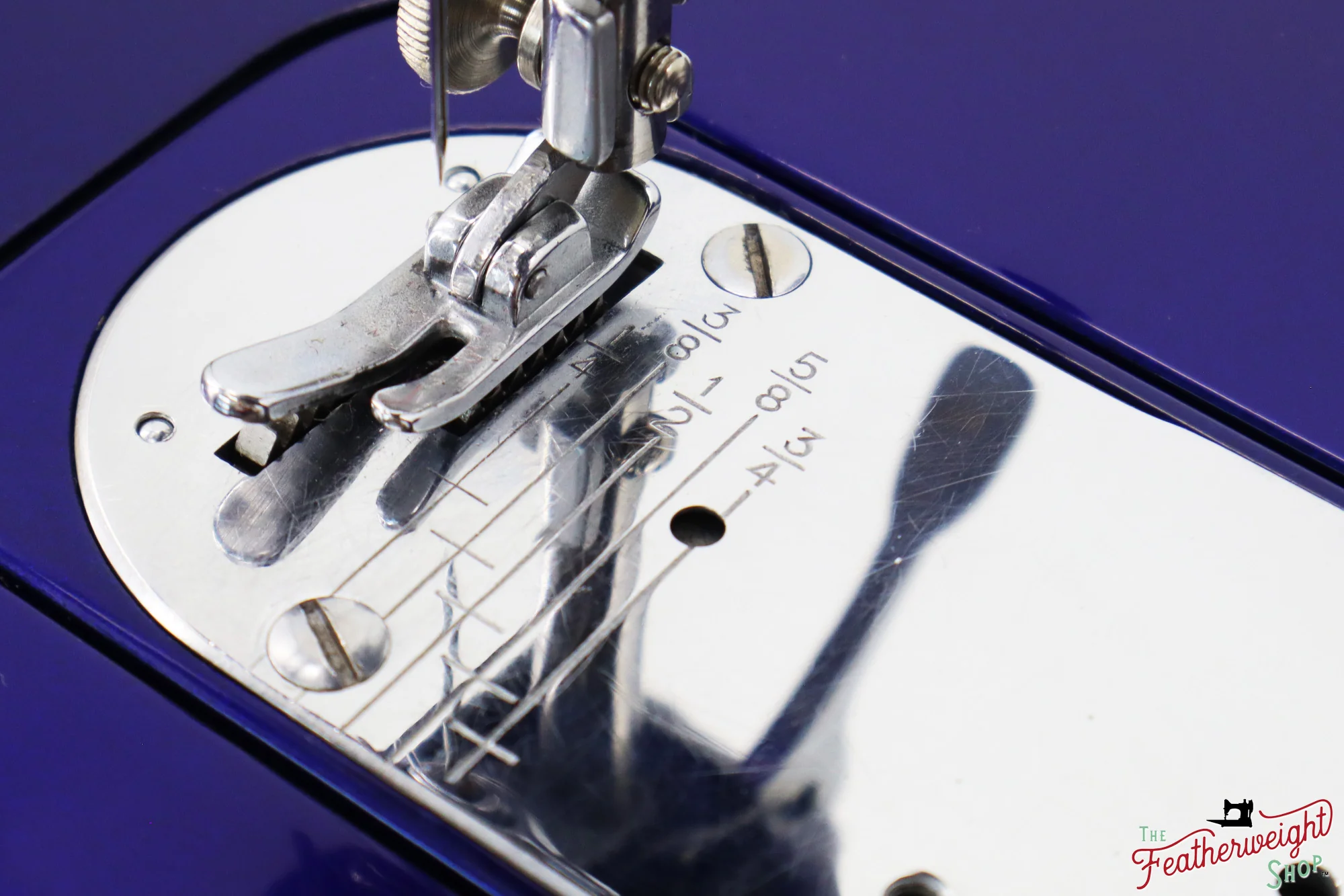 Singer Featherweight 222K Red 'S' - EP7595** - Fully Restored in Cobalt Blue - Image 18