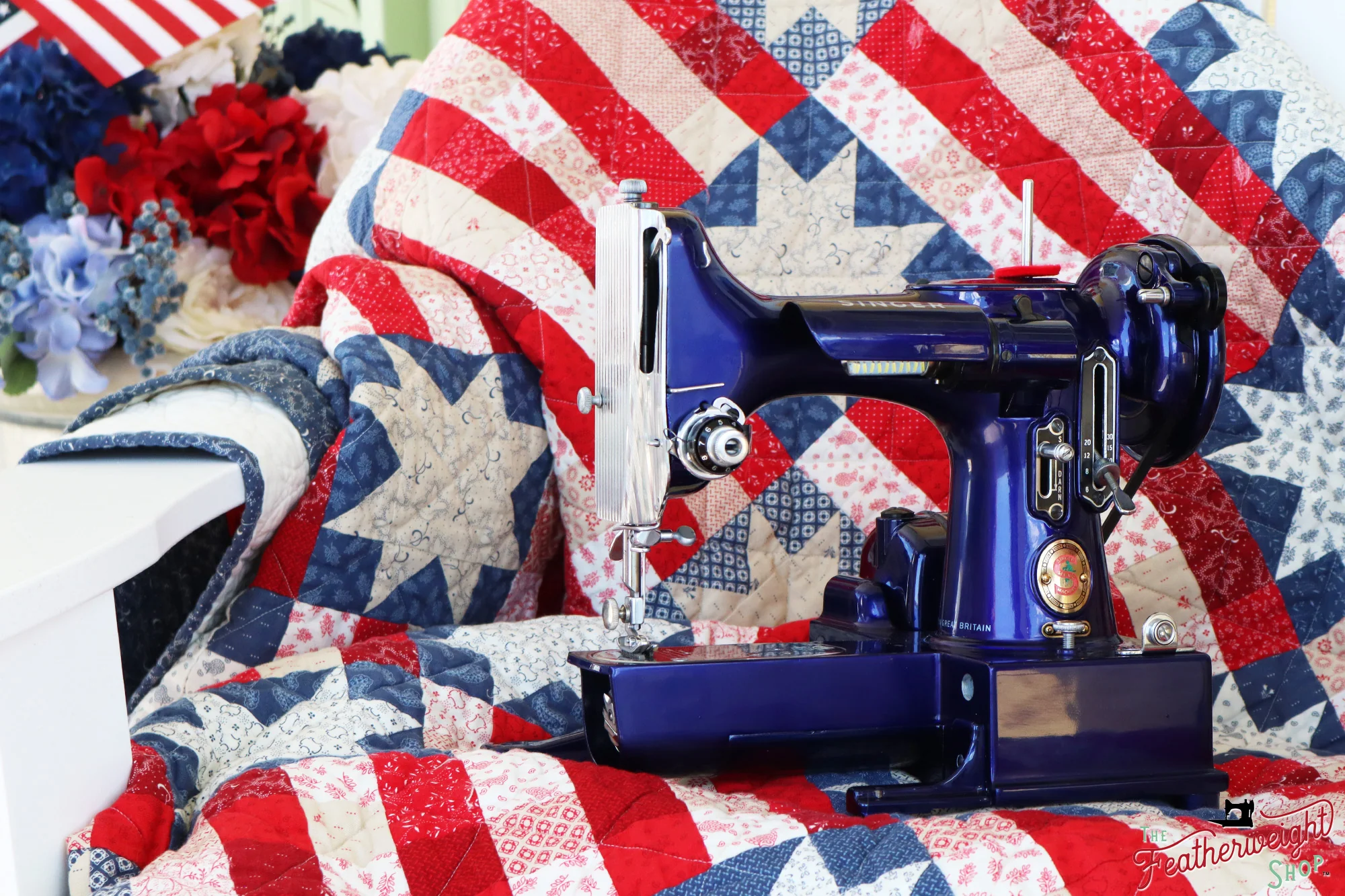 Singer Featherweight 222K Red 'S' - EP7595** - Fully Restored in Cobalt Blue - Image 2