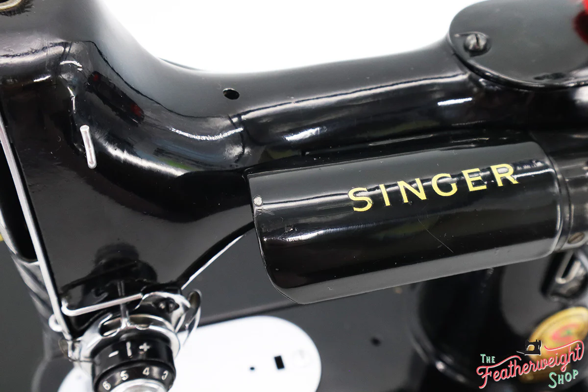 Singer Featherweight 222K Red 'S' Sewing Machine, ER317*** - Image 11