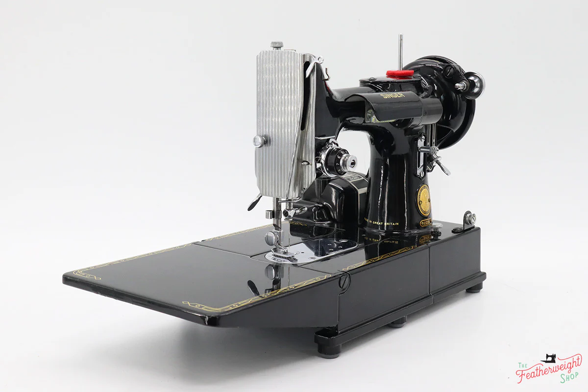 Singer Featherweight 222K Sewing Machine 1953 - EJ2261** - Image 4