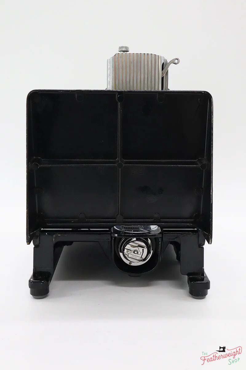 Singer Featherweight 222K Sewing Machine 1953 - EJ2261** - Image 6