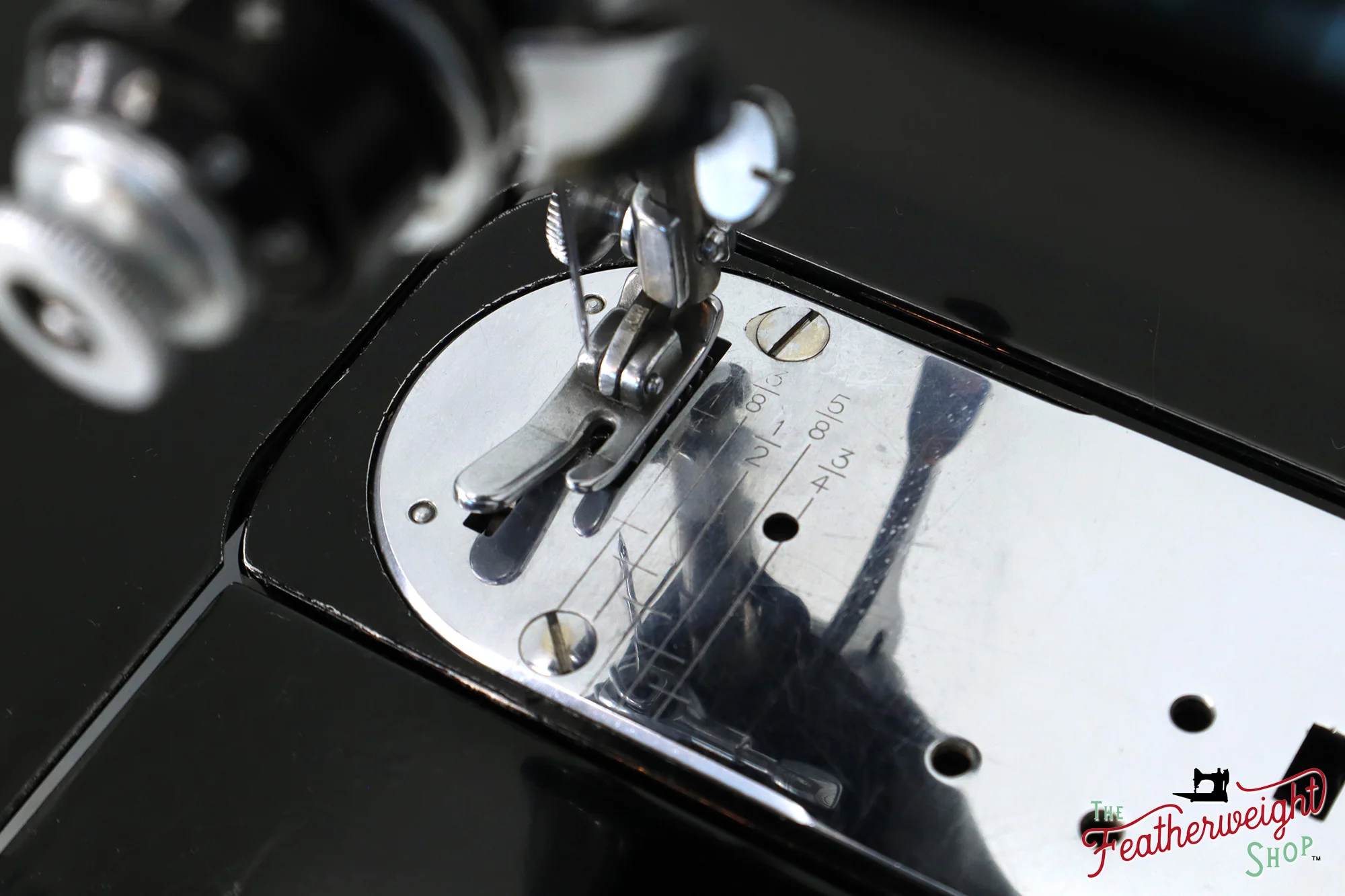 Singer Featherweight 222K Sewing Machine - EJ26917*, 1953 - Image 17