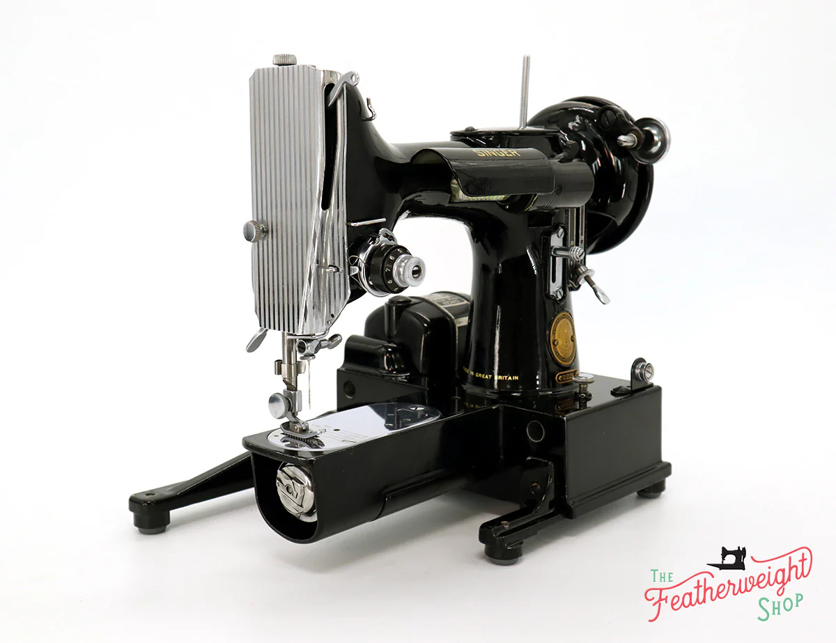 Singer Featherweight 222K Sewing Machine EJ616*** - Image 2