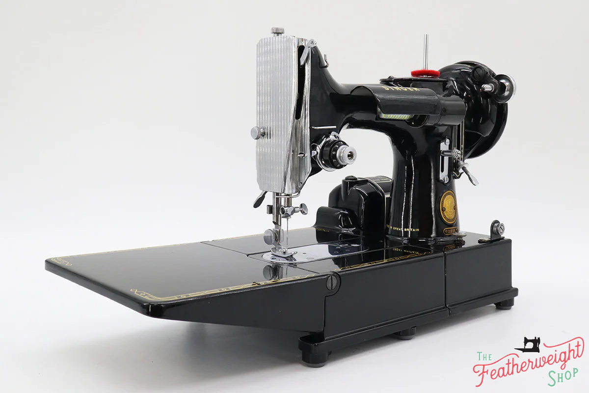 Singer Featherweight 222K Sewing Machine EJ618*** - Image 4